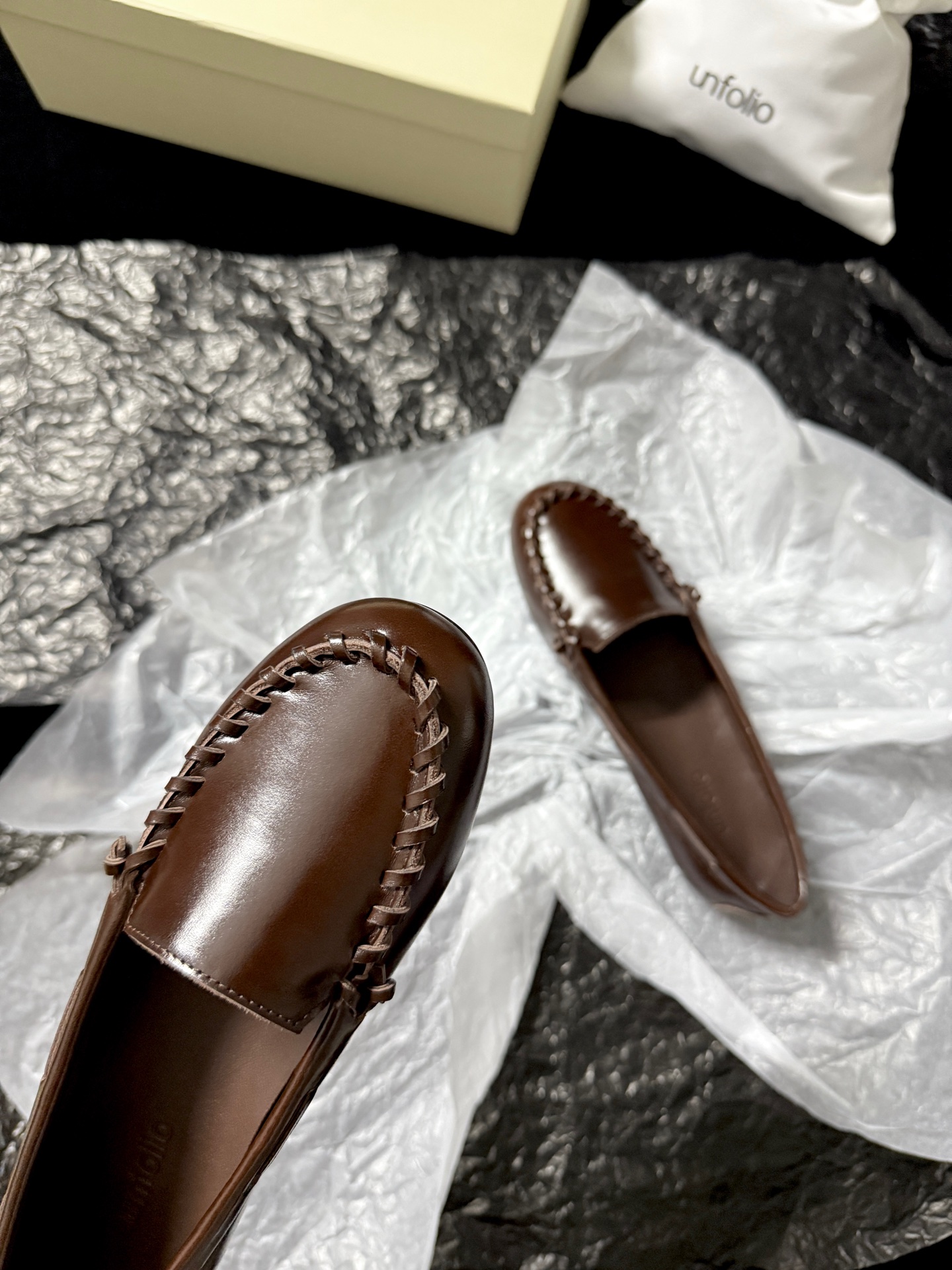 UNFOLIO Braided edge loafers