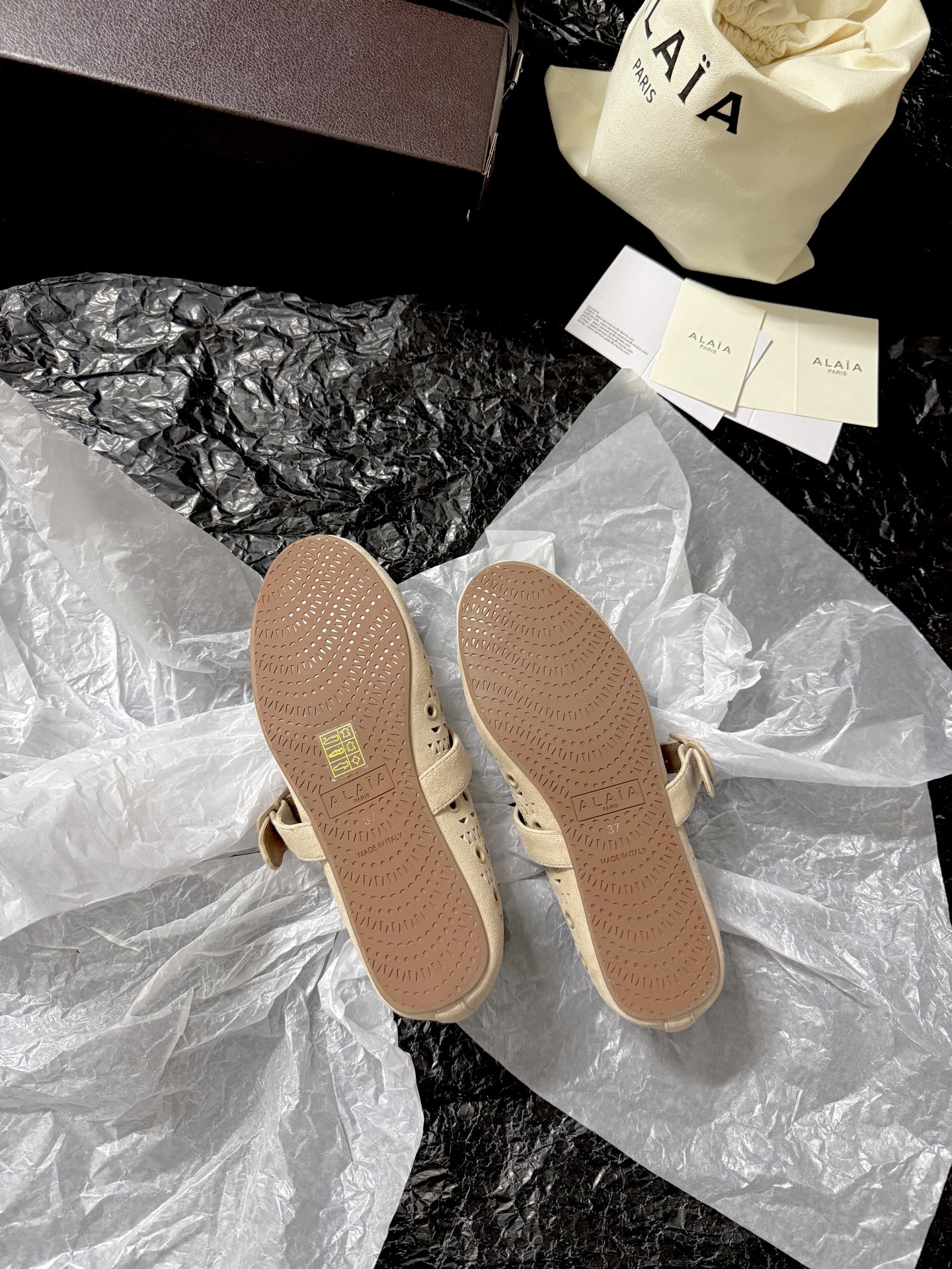 Alaïa Cut-out Mary Jane shoes