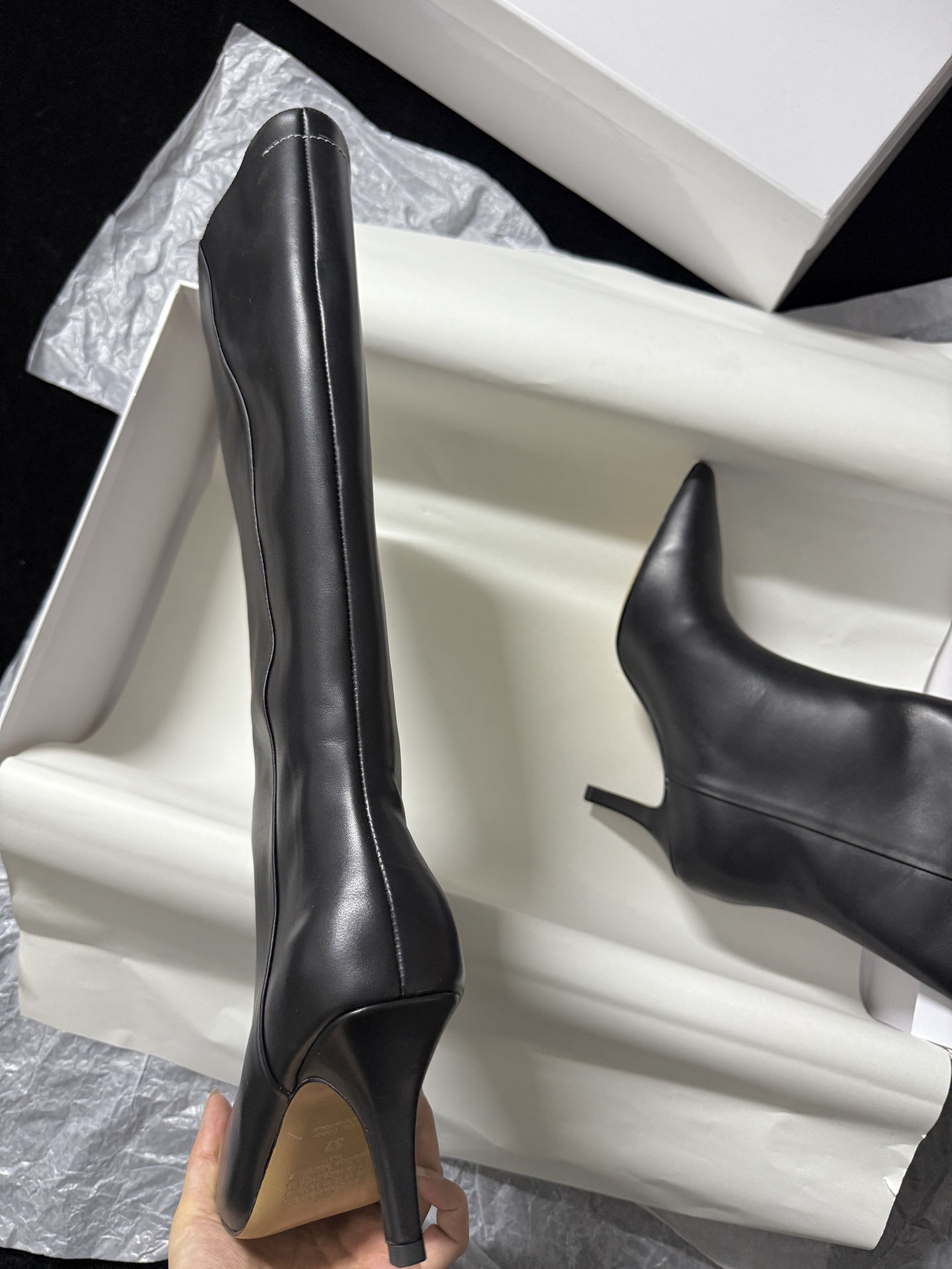 Maison Margiela Pointed toe knee-high boots