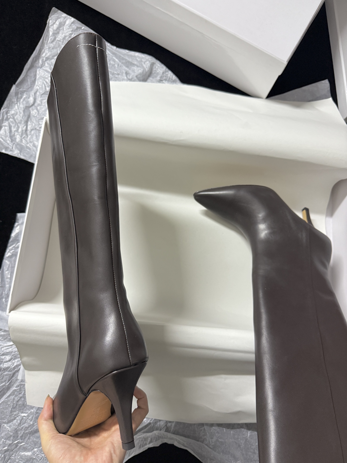Maison Margiela Pointed toe knee-high boots