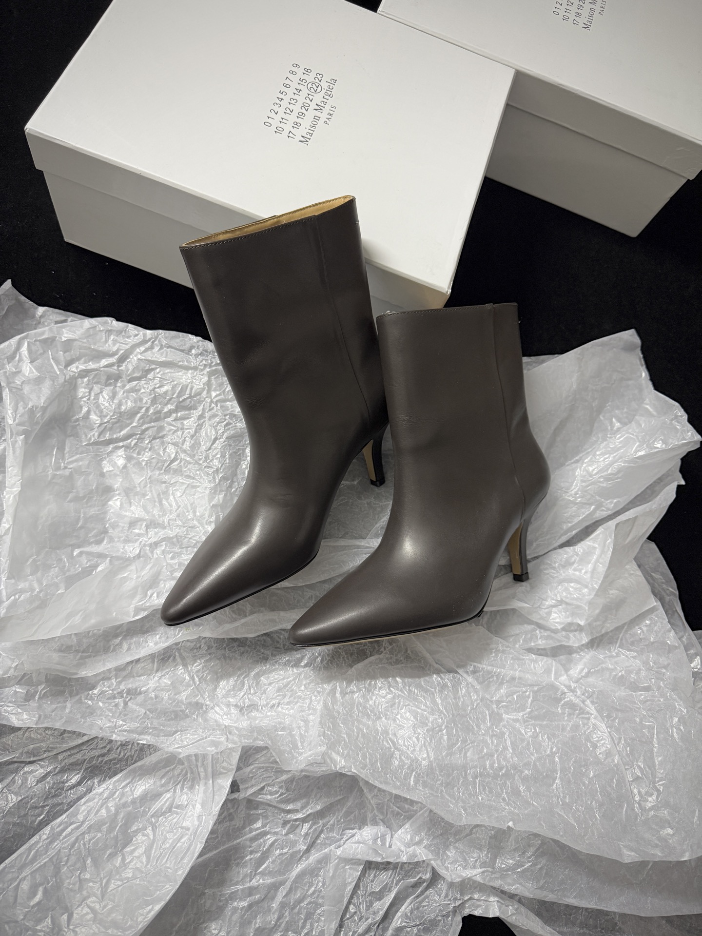 Maison Margiela Pointed toe knee-high boots
