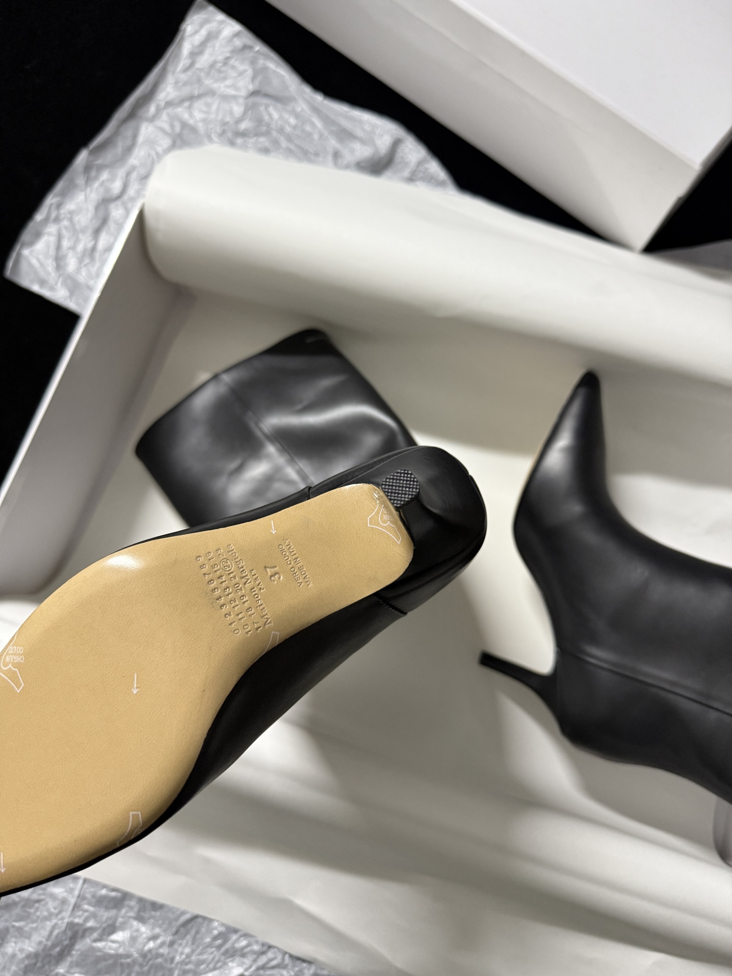 Maison Margiela Pointed toe knee-high boots