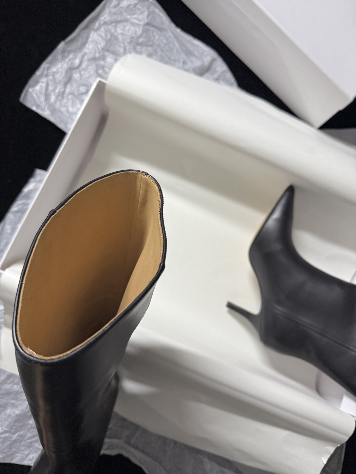 Maison Margiela Pointed toe knee-high boots