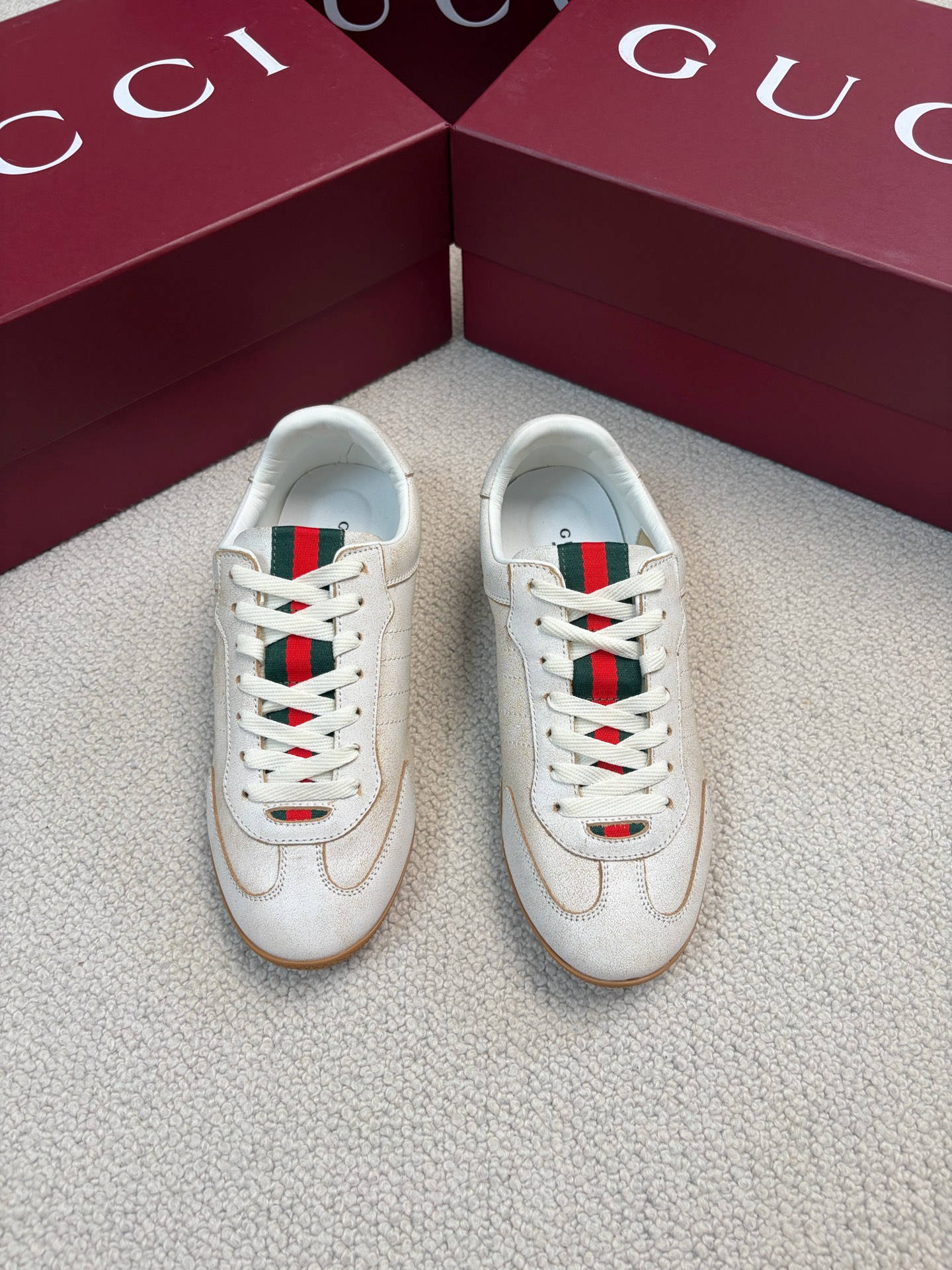 Gucci runway collection couple-style German training shoes