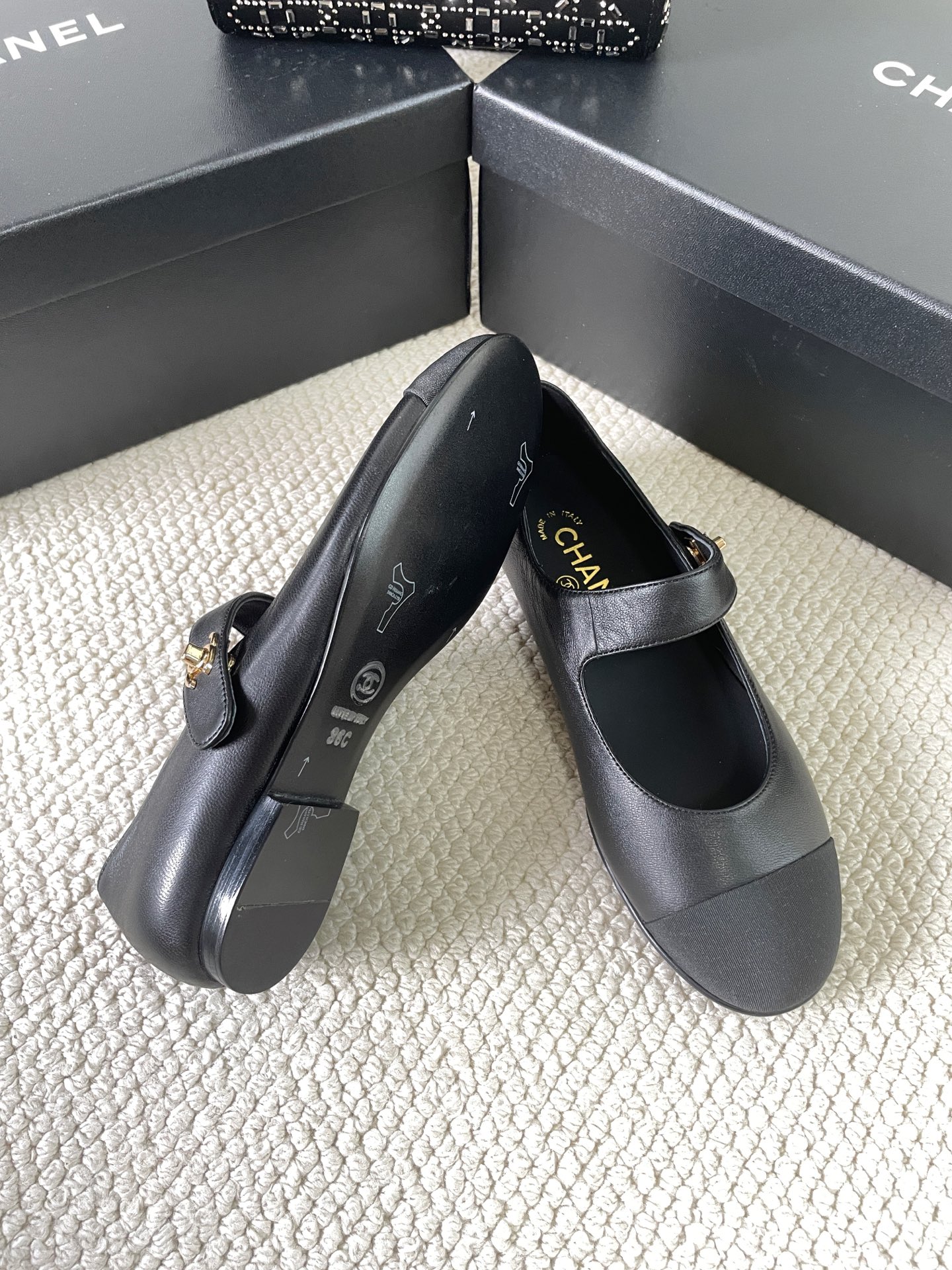 Chanel little Chanel Mary Jane single shoes