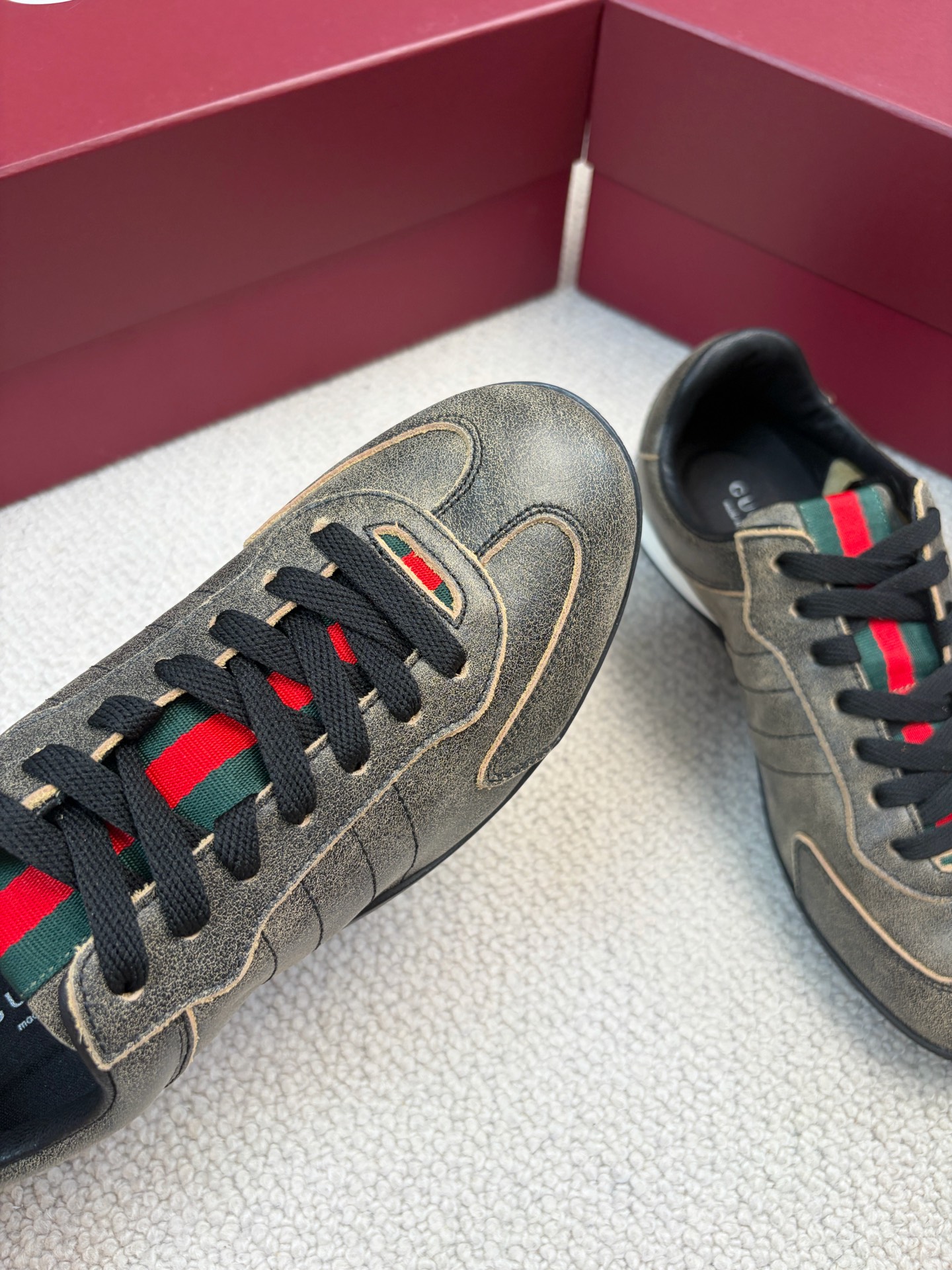 Gucci runway collection couple-style German training shoes
