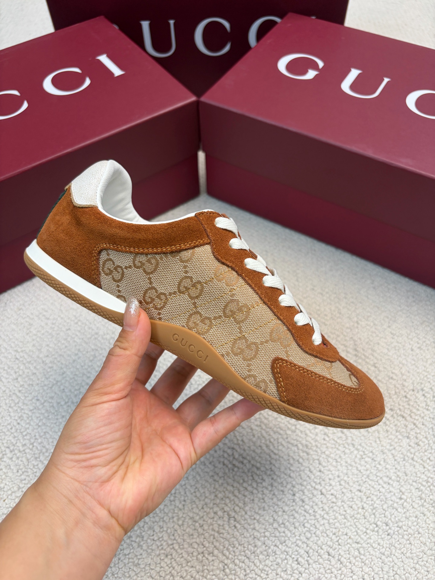 Gucci runway collection couple-style German training shoes