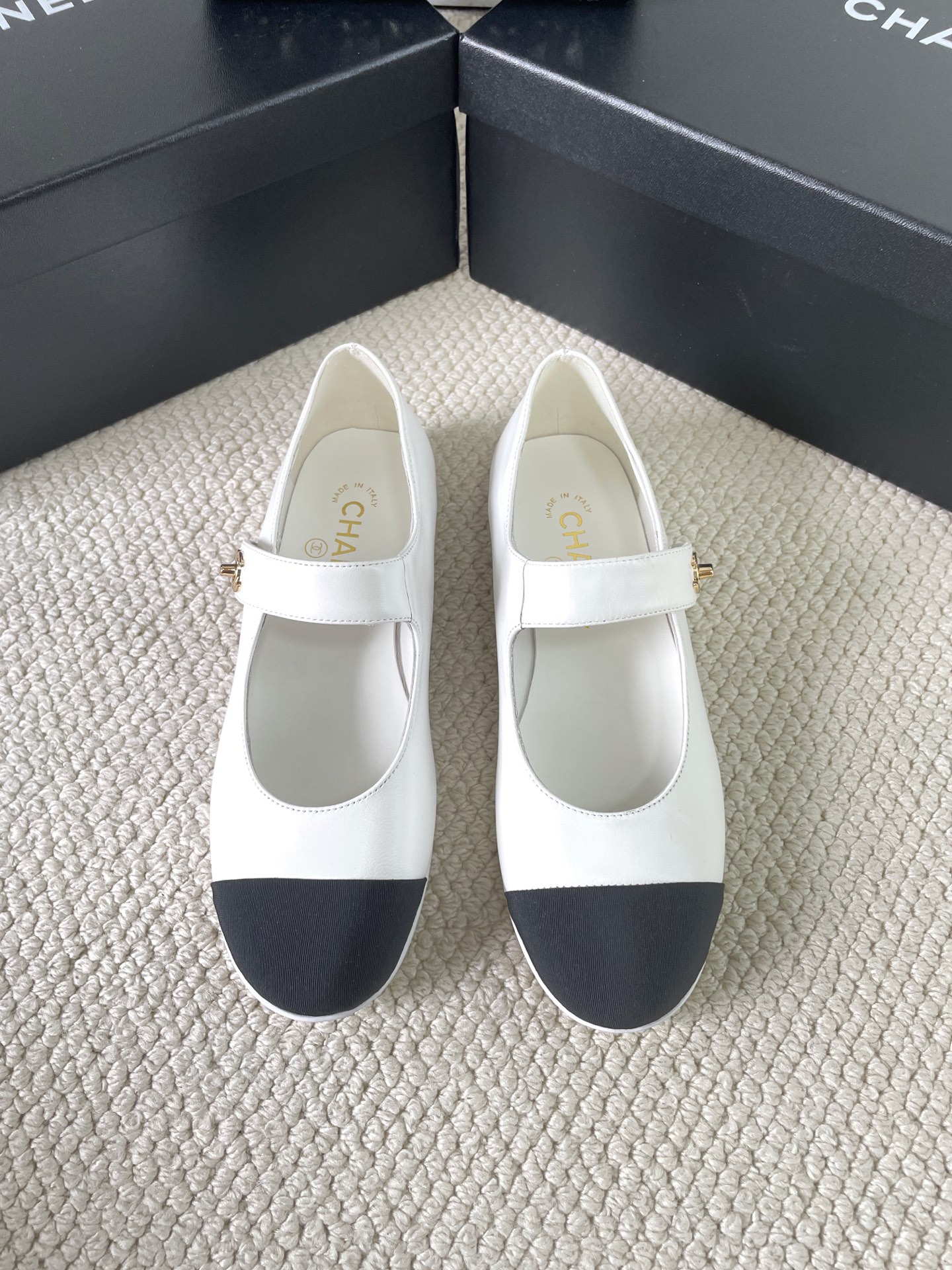 Chanel little Chanel Mary Jane single shoes
