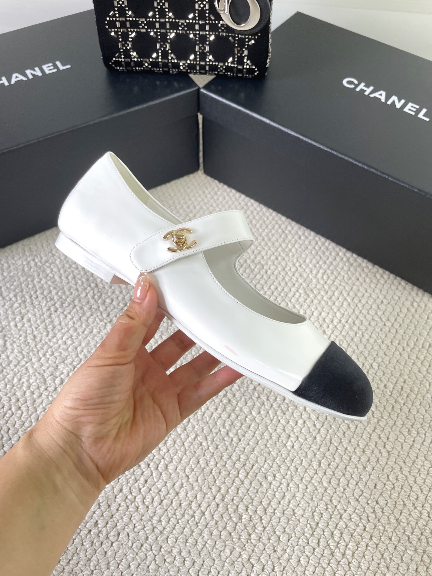Chanel little Chanel Mary Jane single shoes