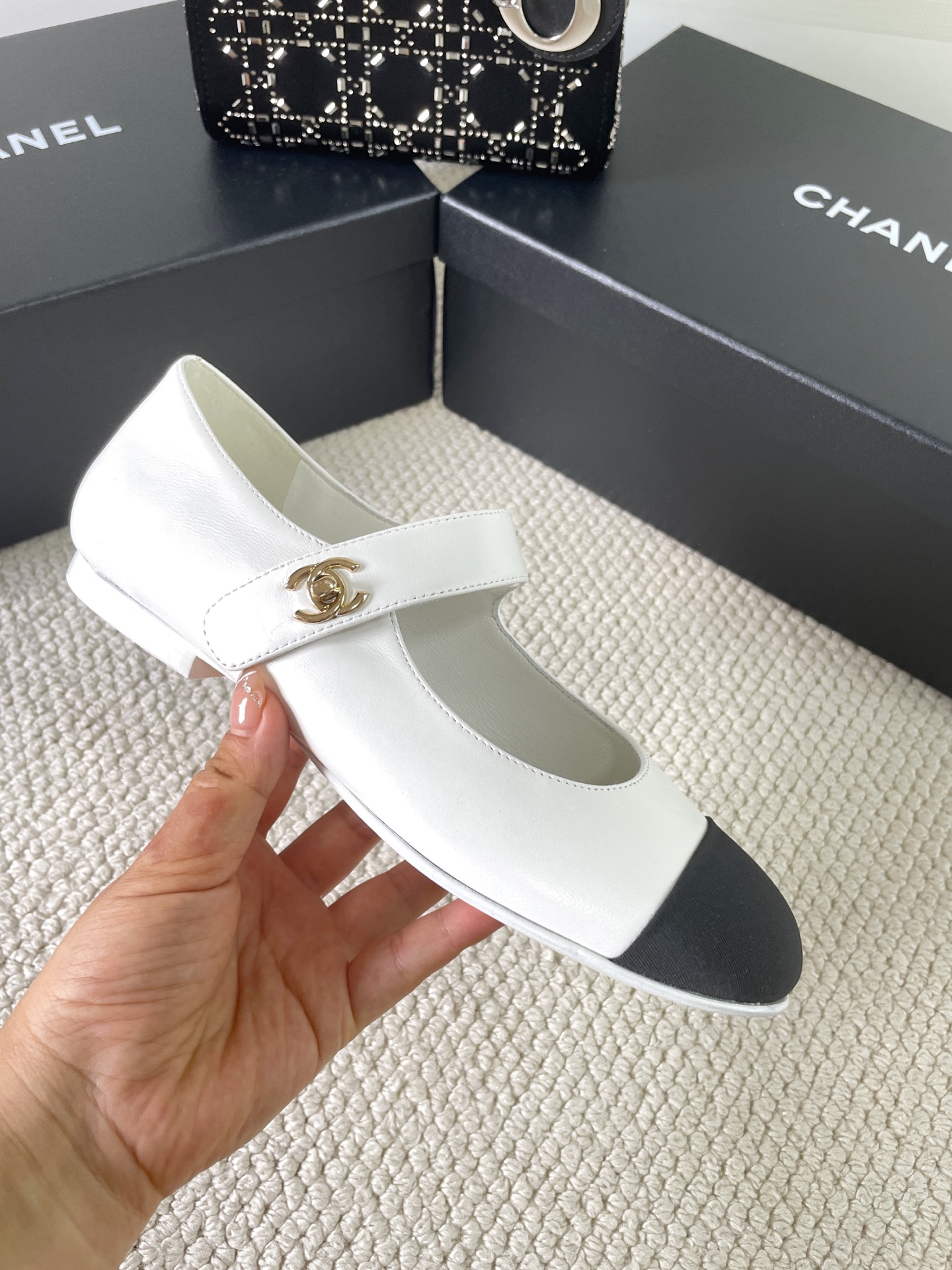 Chanel little Chanel Mary Jane single shoes