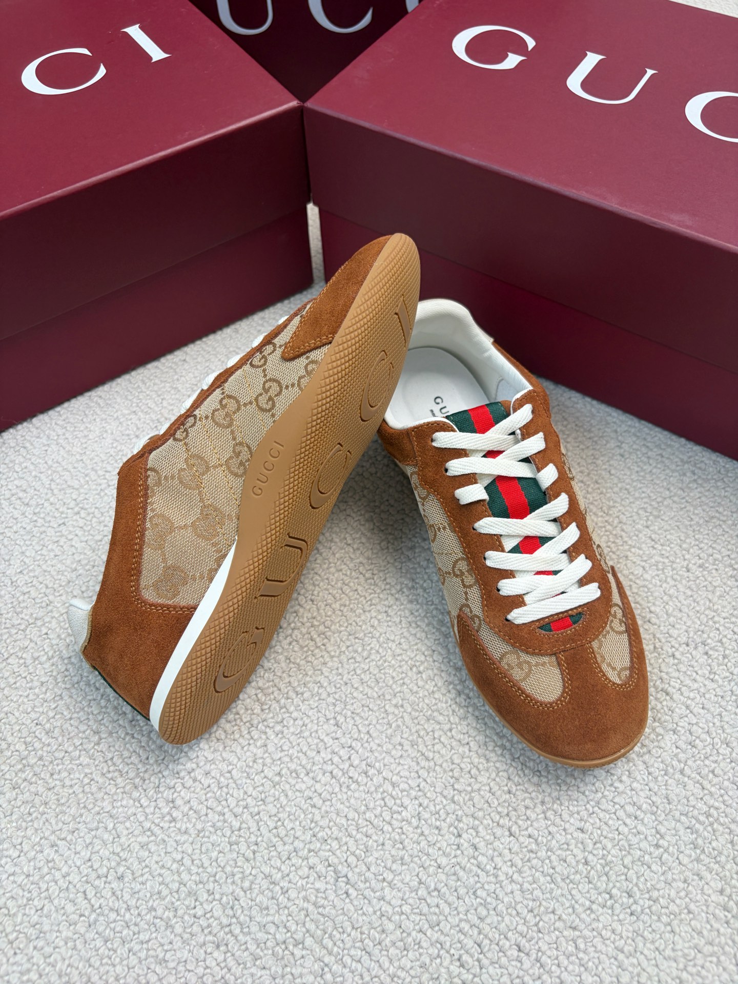 Gucci runway collection couple-style German training shoes