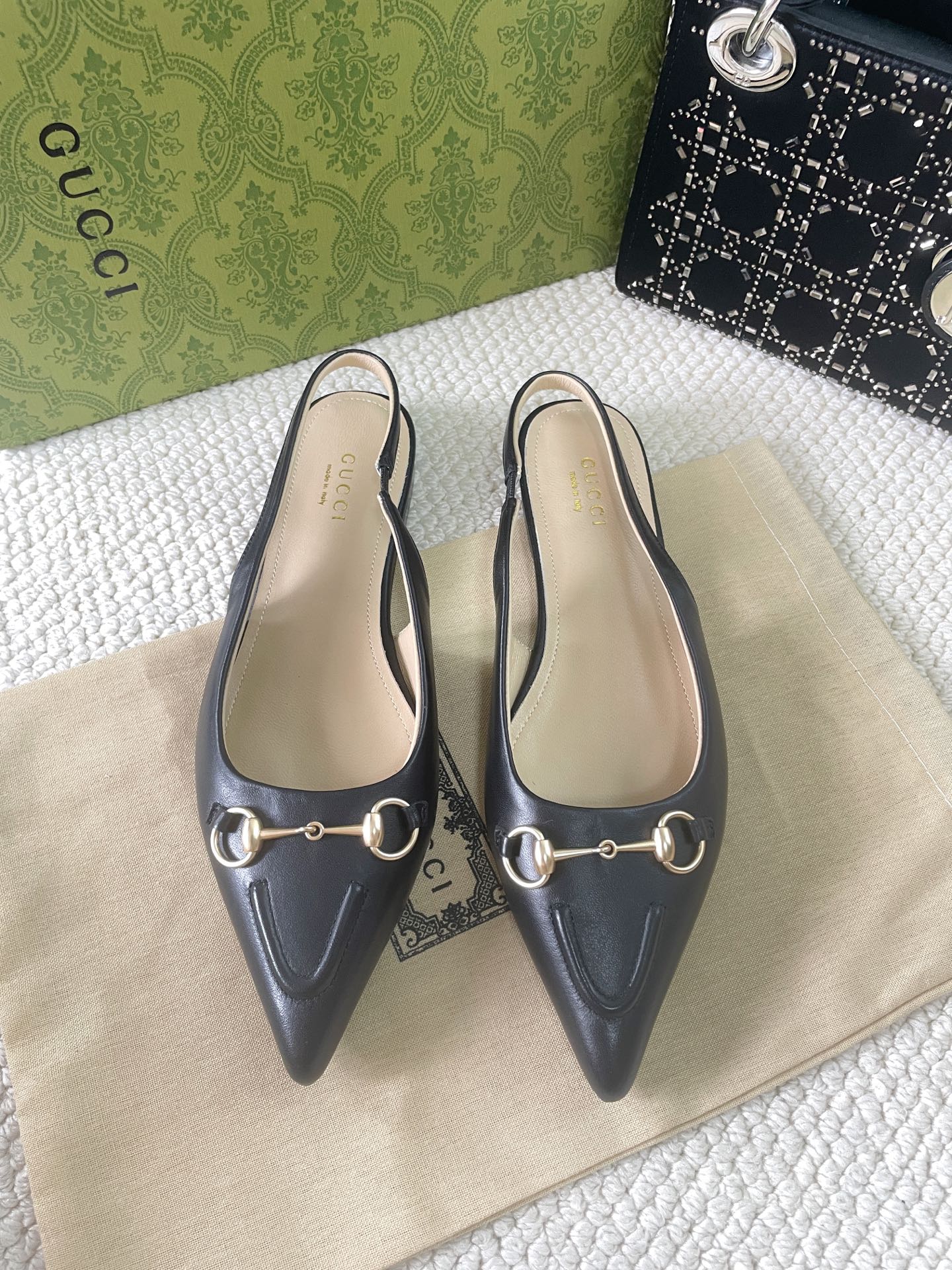 Gucci Pointed Horsebit V-shaped series