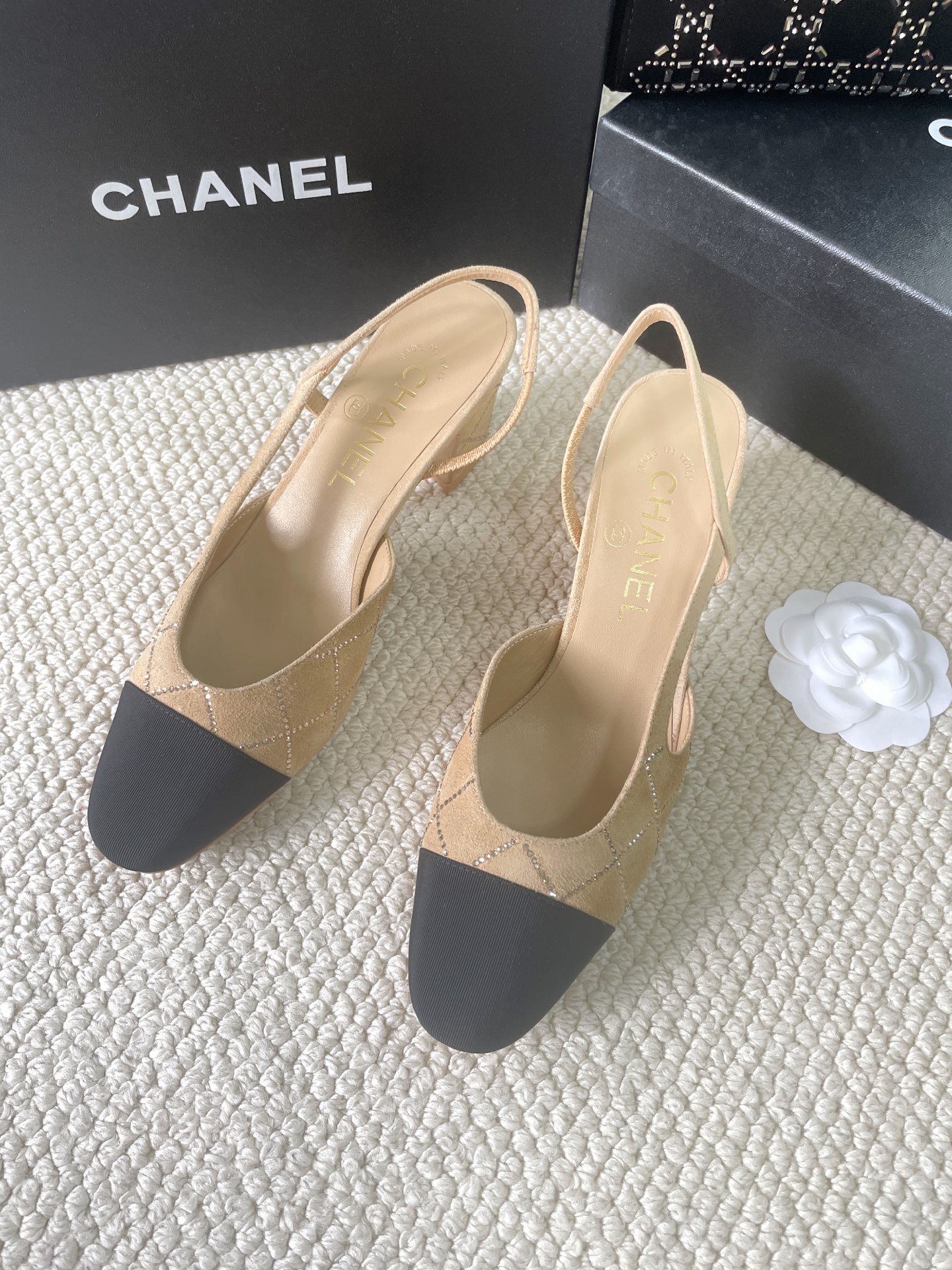 2025 Fall/Winter New Style CHANEL Rhinestone Open-Back Sling-back Sandals Flat / Chunky Heel