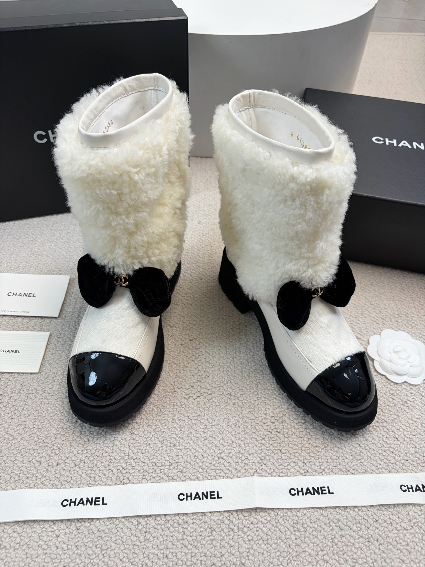 Chanel 2025 Spring/Summer New Style Ski Collection Mid-Calf Furry Shoes