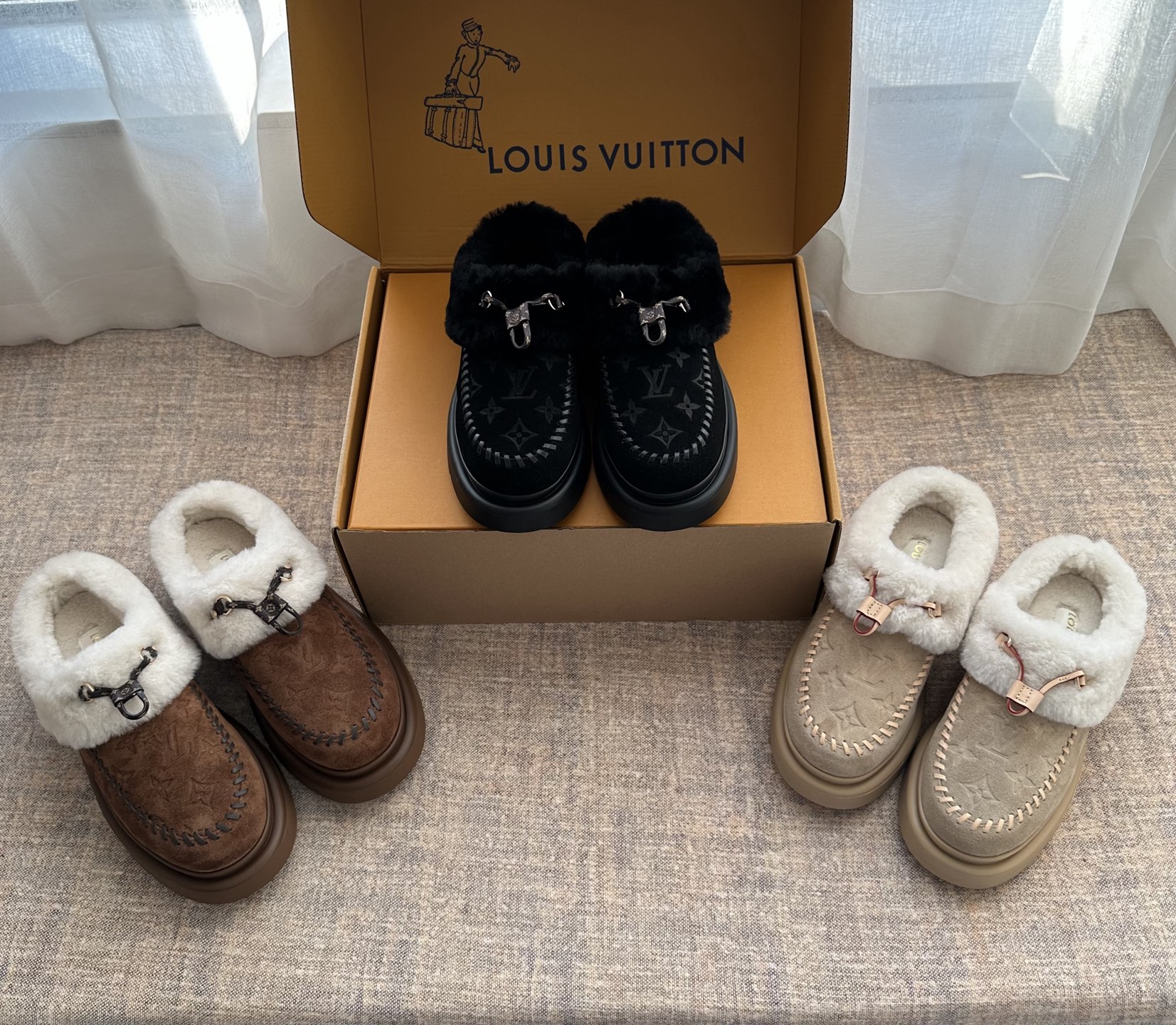 2025 New Style LV Monogram Plush Snow Boots!