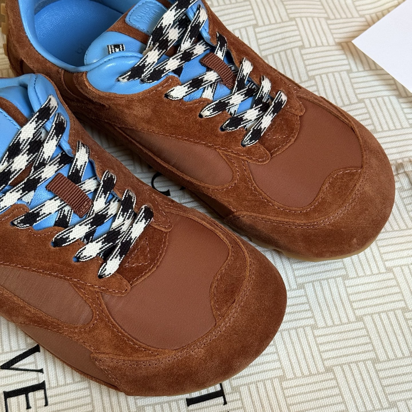 Bottega Veneta 2025 Spring/Summer New Style Aran De Training Shoes