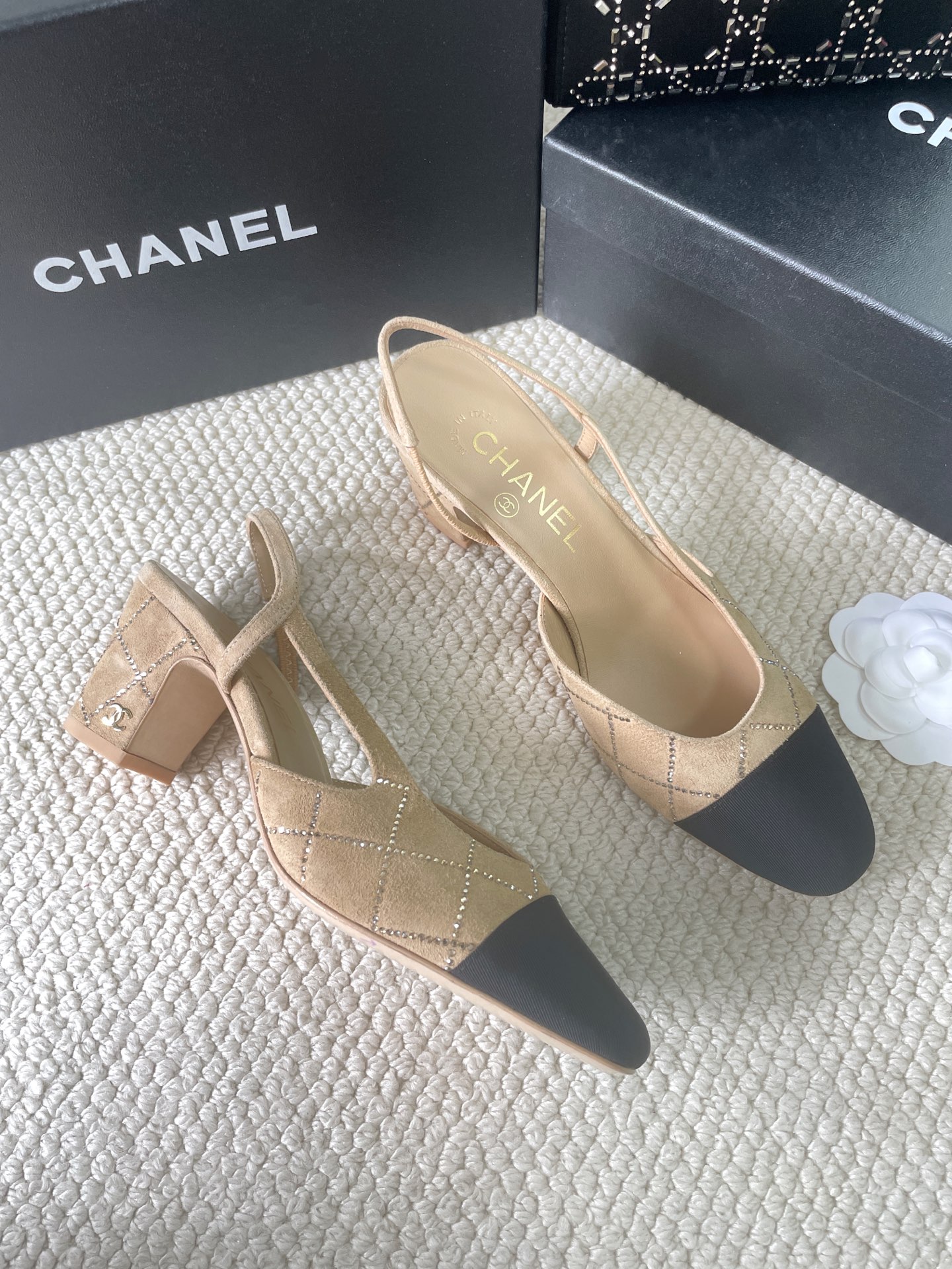2025 Fall/Winter New Style CHANEL Rhinestone Open-Back Sling-back Sandals Flat / Chunky Heel