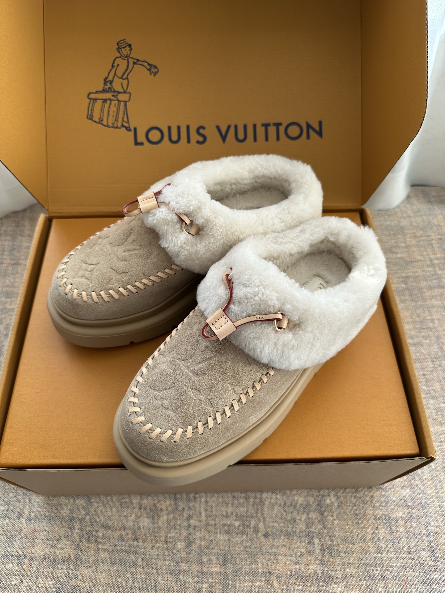 2025 New Style LV Monogram Plush Snow Boots!