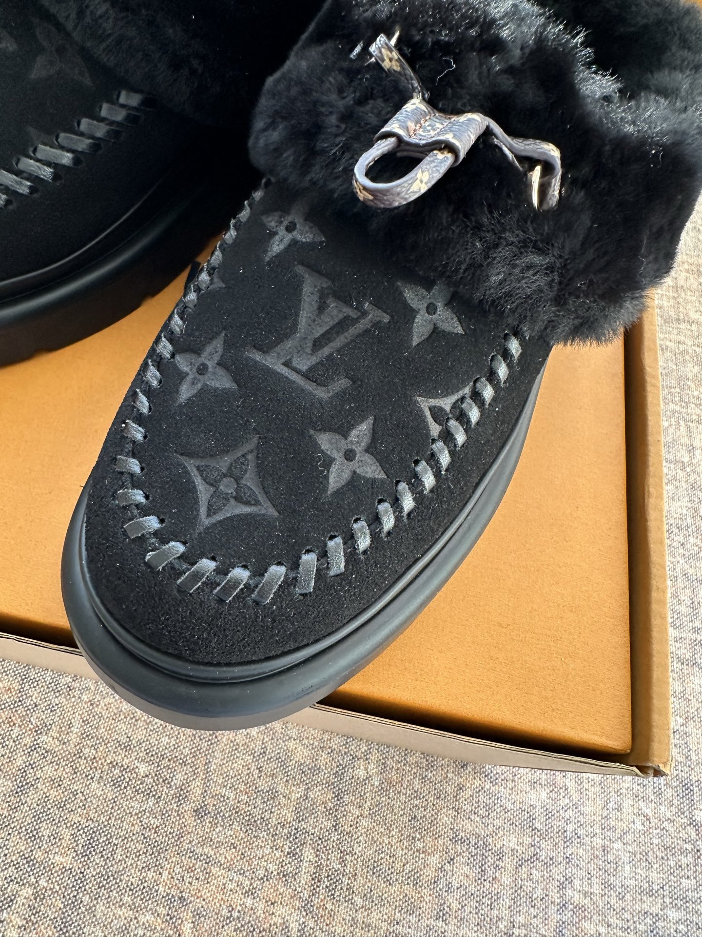 2025 New Style LV Monogram Plush Snow Boots!