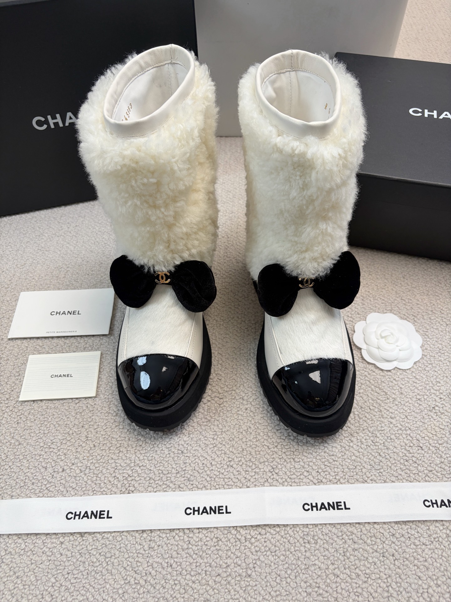 Chanel 2025 Spring/Summer New Style Ski Collection Mid-Calf Furry Shoes