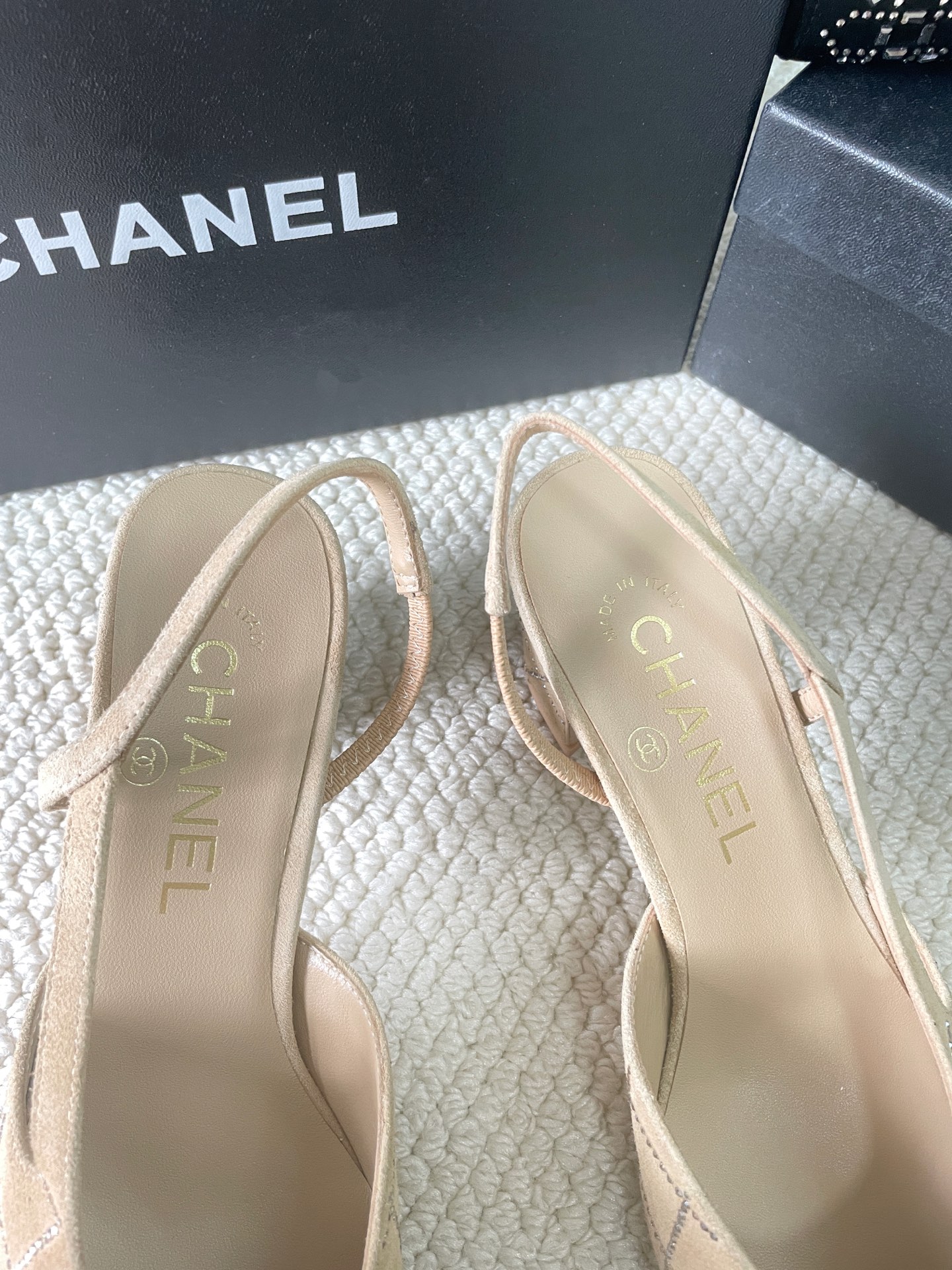 2025 Fall/Winter New Style CHANEL Rhinestone Open-Back Sling-back Sandals Flat / Chunky Heel