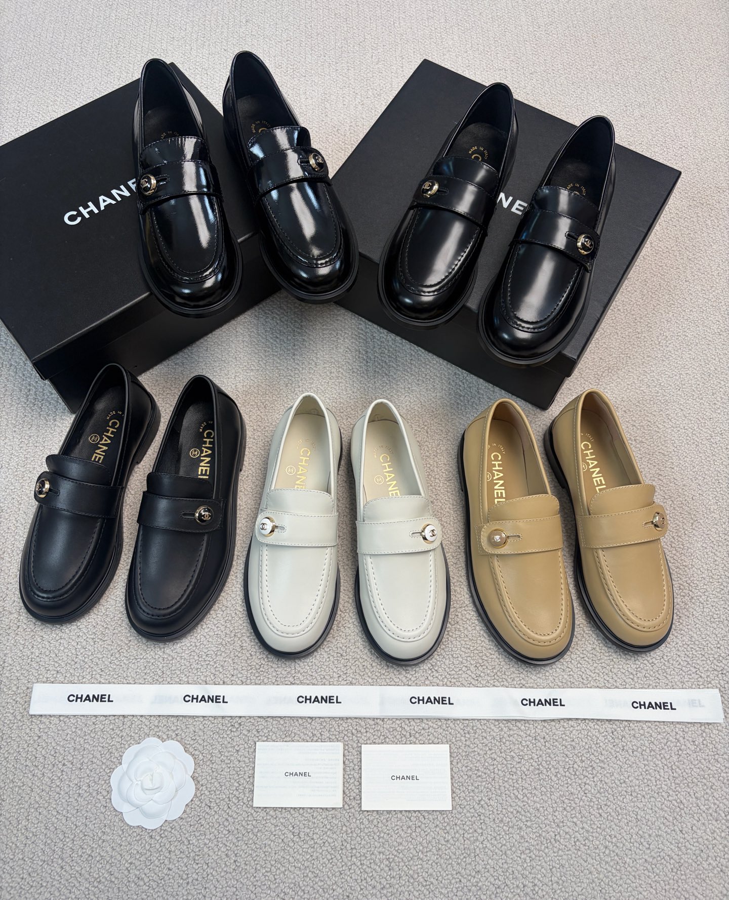 CHANEL 2025 Autumn/Winter New Style Double C Buckle Loafers