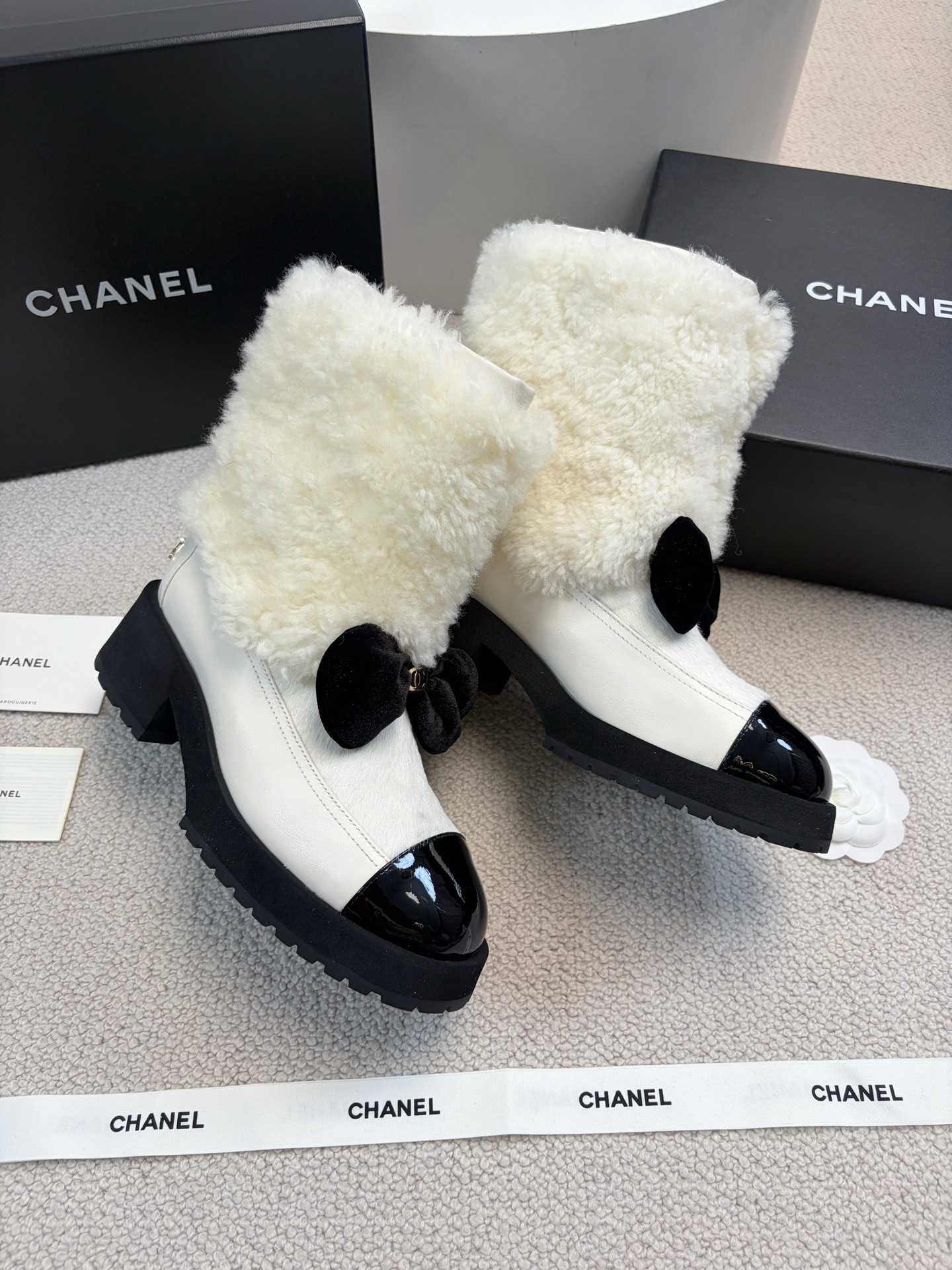 Chanel 2025 Spring/Summer New Style Ski Collection Mid-Calf Furry Shoes