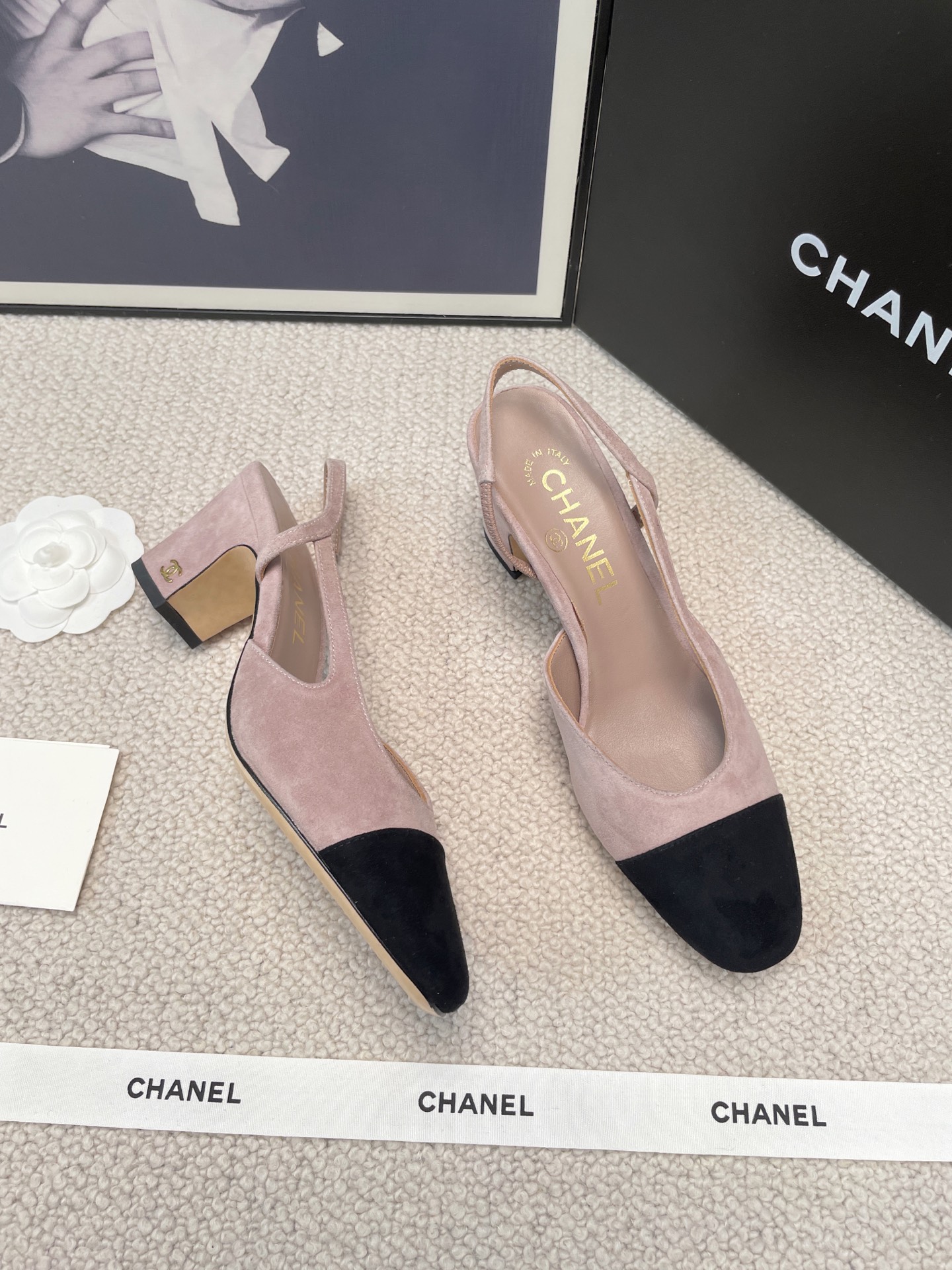 CHANEL Glue-Set Open-Back Sandals Flat / Chunky Heel