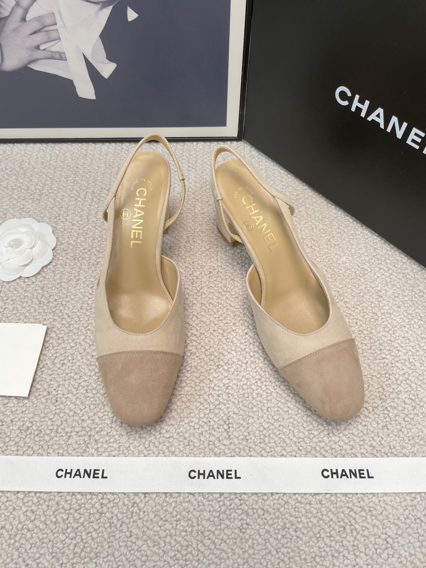CHANEL Glue-Set Open-Back Sandals Flat / Chunky Heel