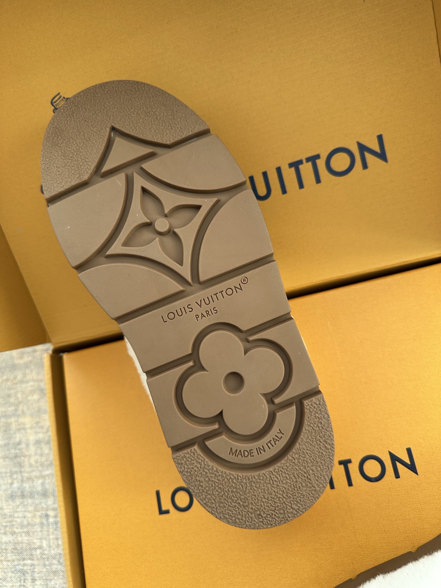 2025 New Style LV Monogram Plush Snow Boots!