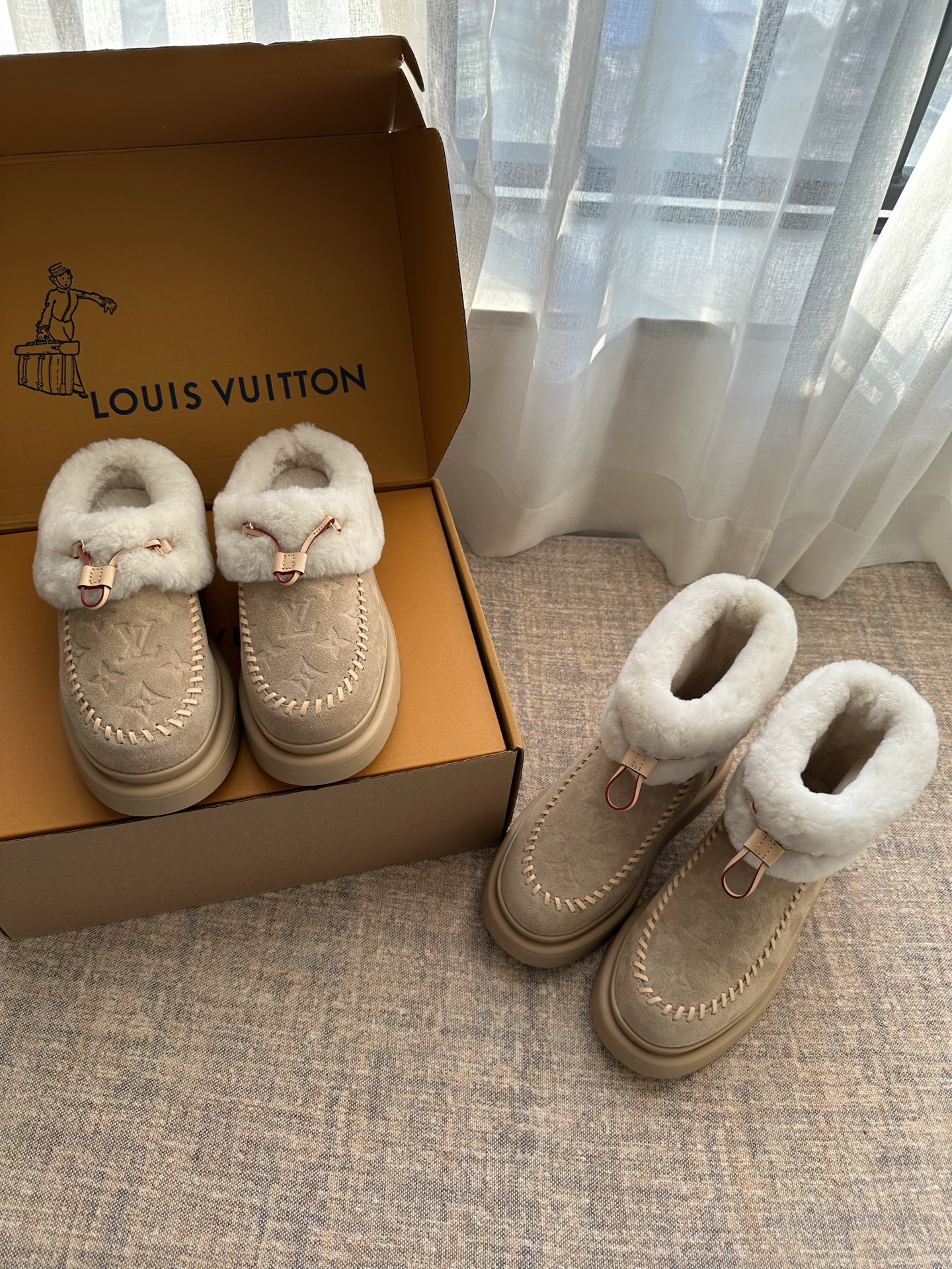 2025 New Style LV Monogram Plush Snow Boots!
