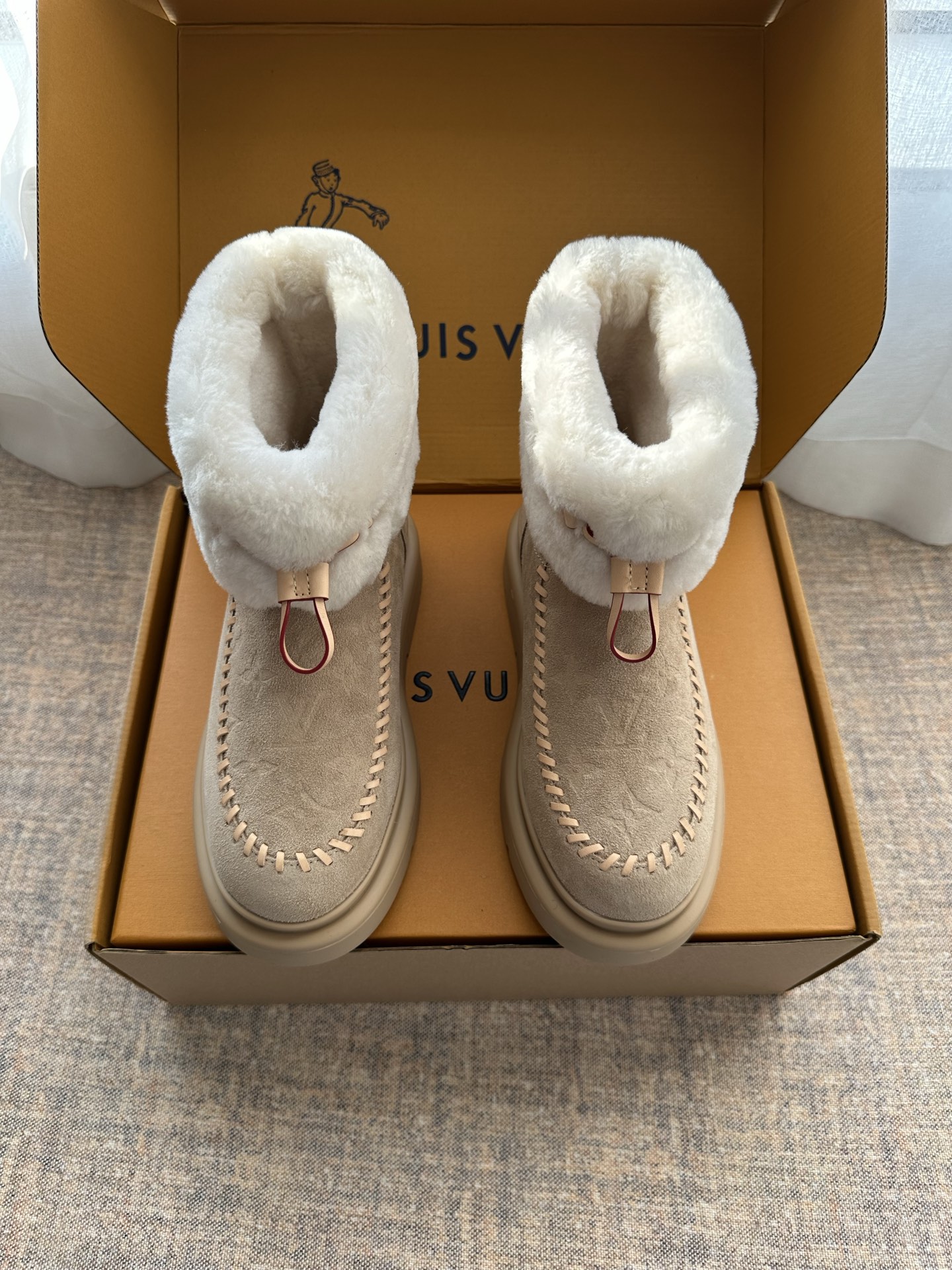 2025 New Style LV Monogram Plush Snow Boots!
