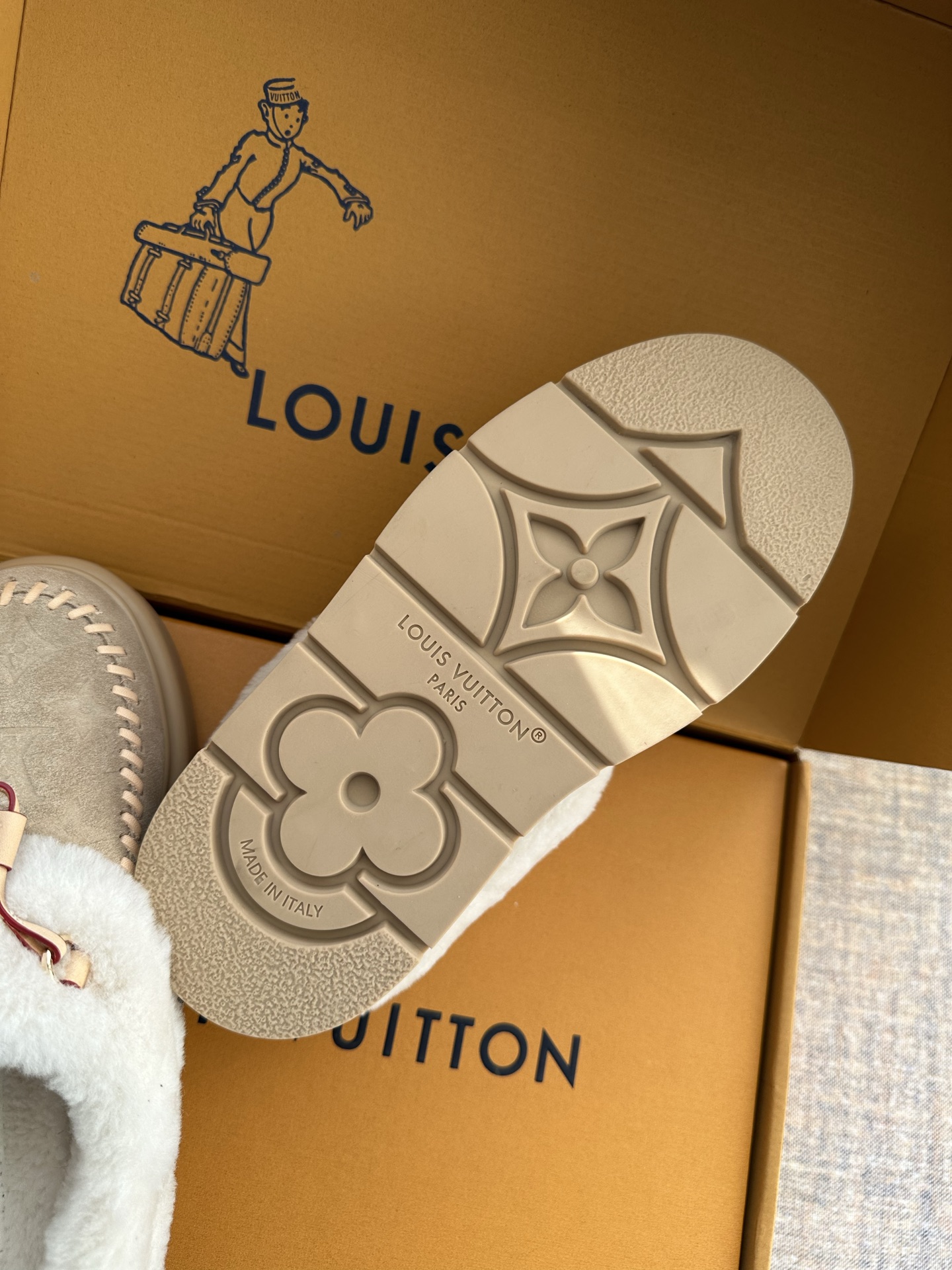 2025 New Style LV Monogram Plush Snow Boots!