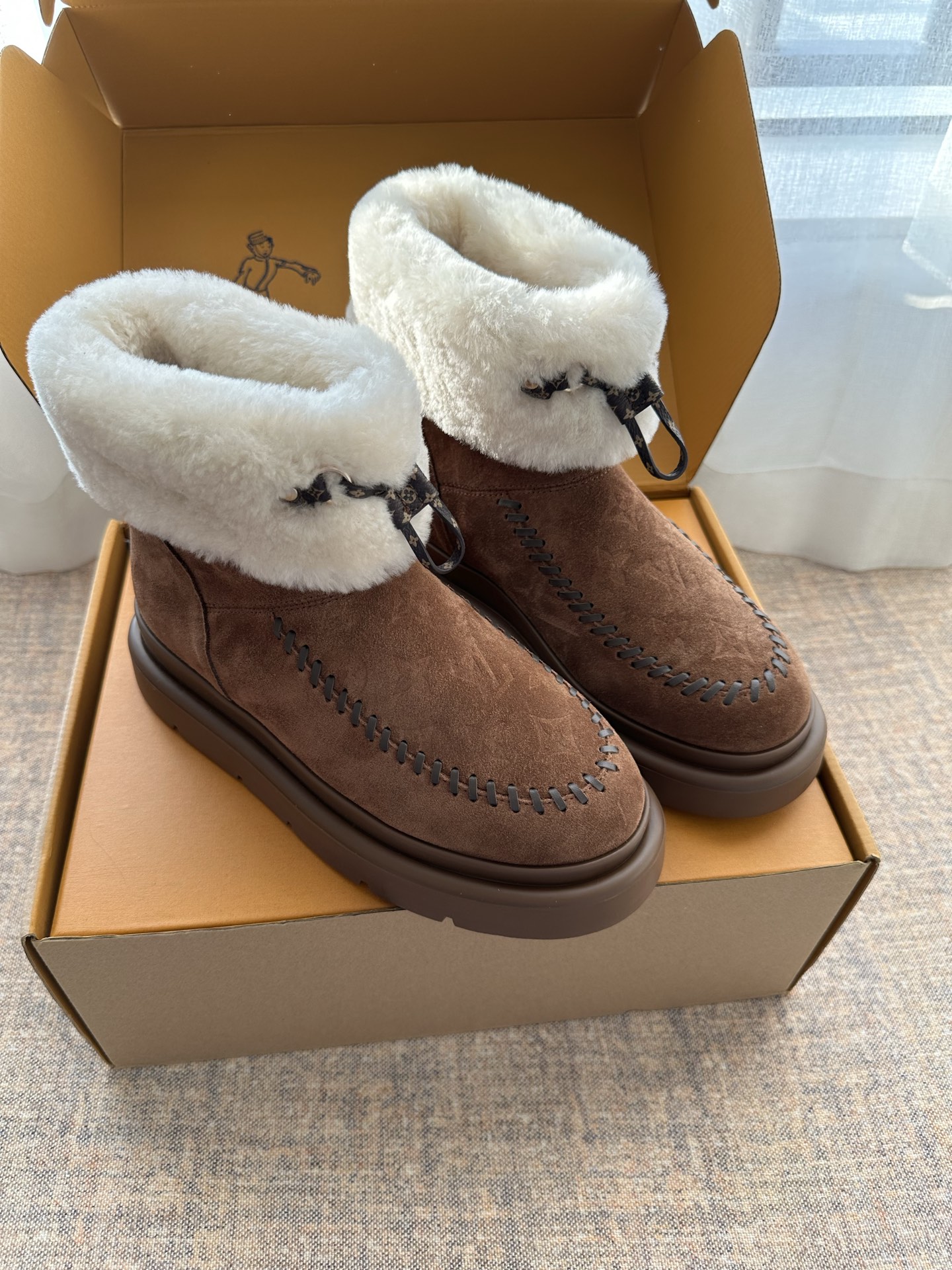2025 New Style LV Monogram Plush Snow Boots!