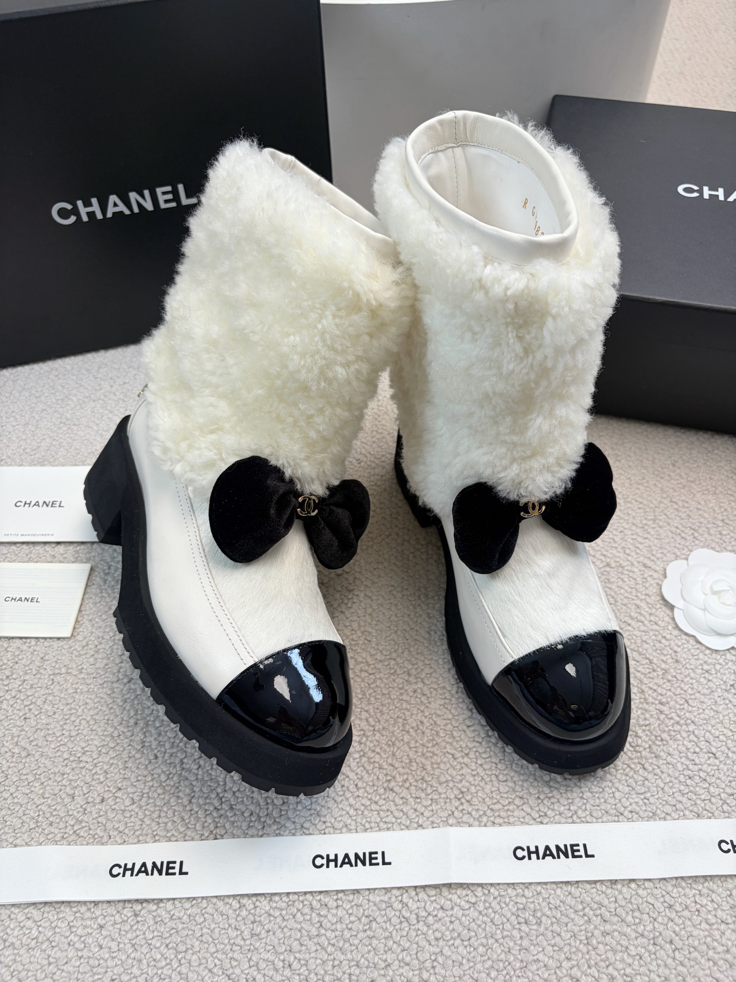 Chanel 2025 Spring/Summer New Style Ski Collection Mid-Calf Furry Shoes