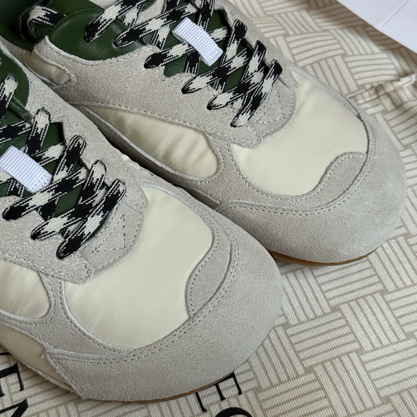 Bottega Veneta 2025 Spring/Summer New Style Aran De Training Shoes