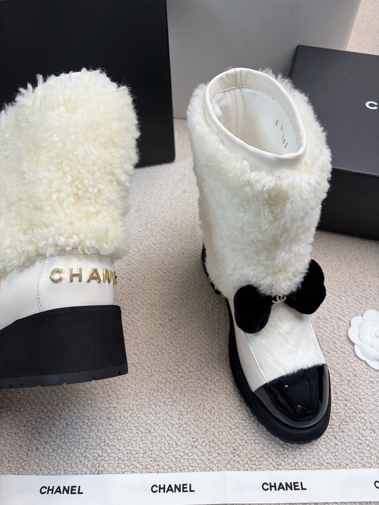 Chanel 2025 Spring/Summer New Style Ski Collection Mid-Calf Furry Shoes