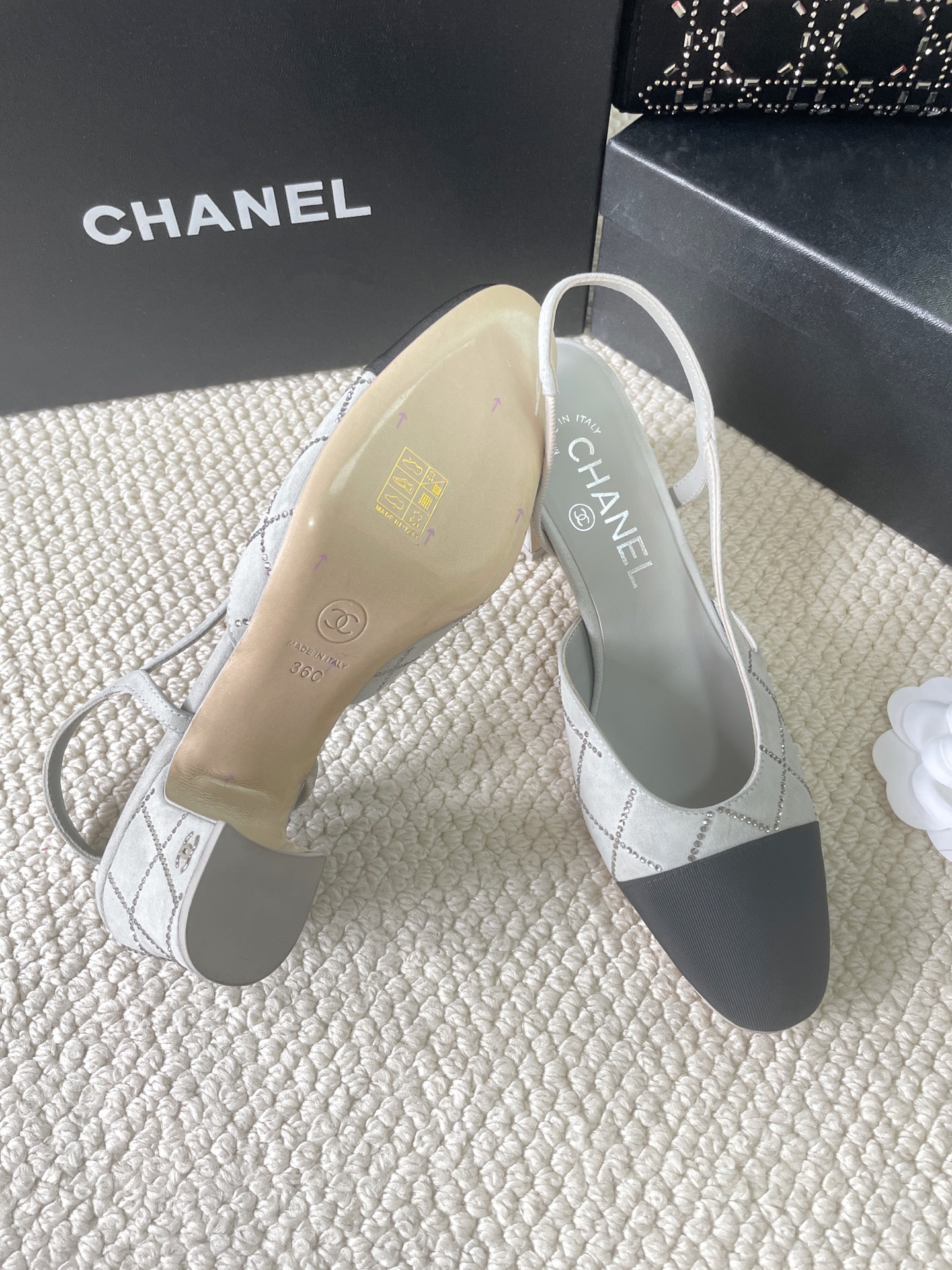 2025 Fall/Winter New Style CHANEL Rhinestone Open-Back Sling-back Sandals Flat / Chunky Heel
