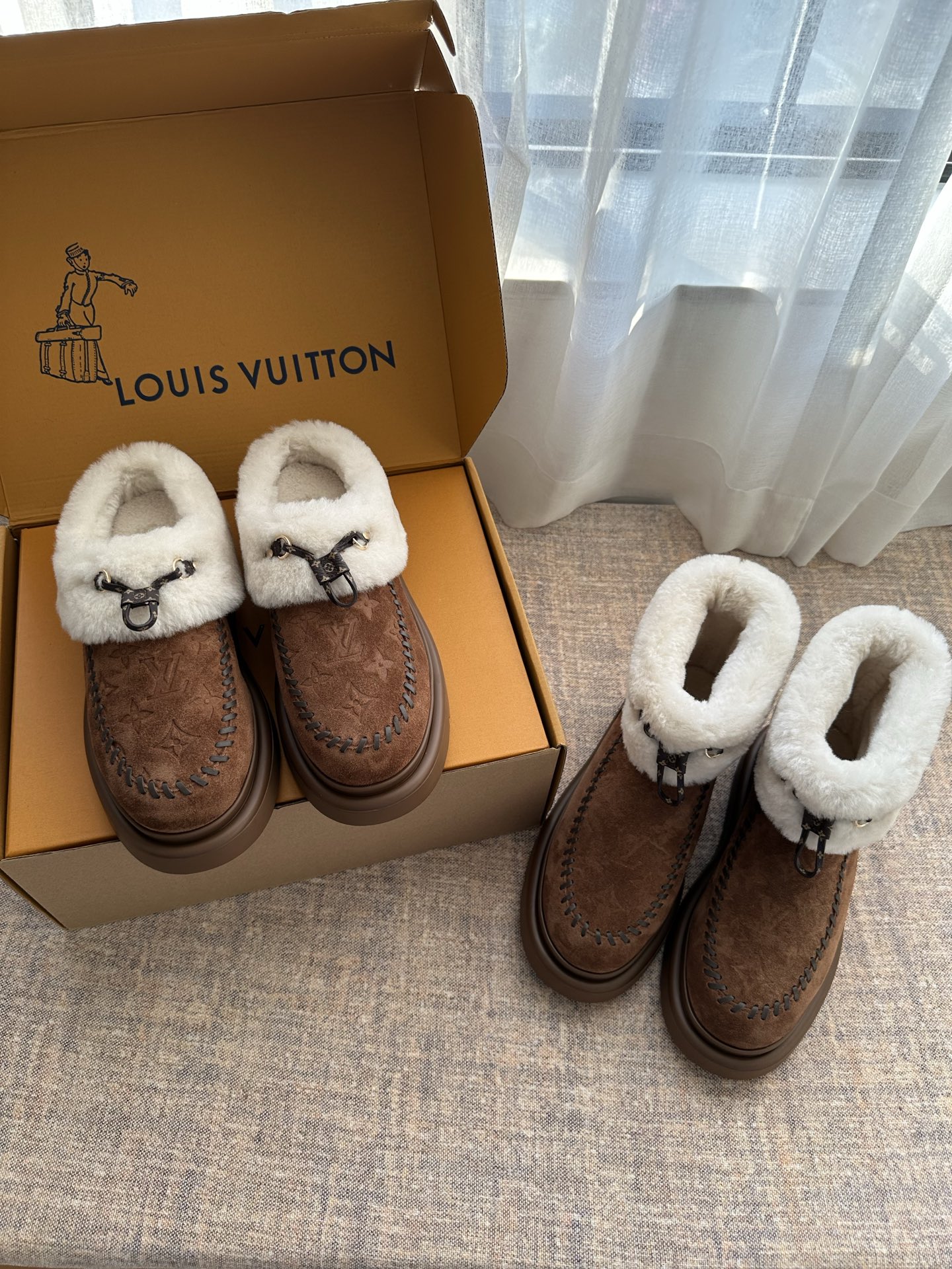 2025 New Style LV Monogram Plush Snow Boots!