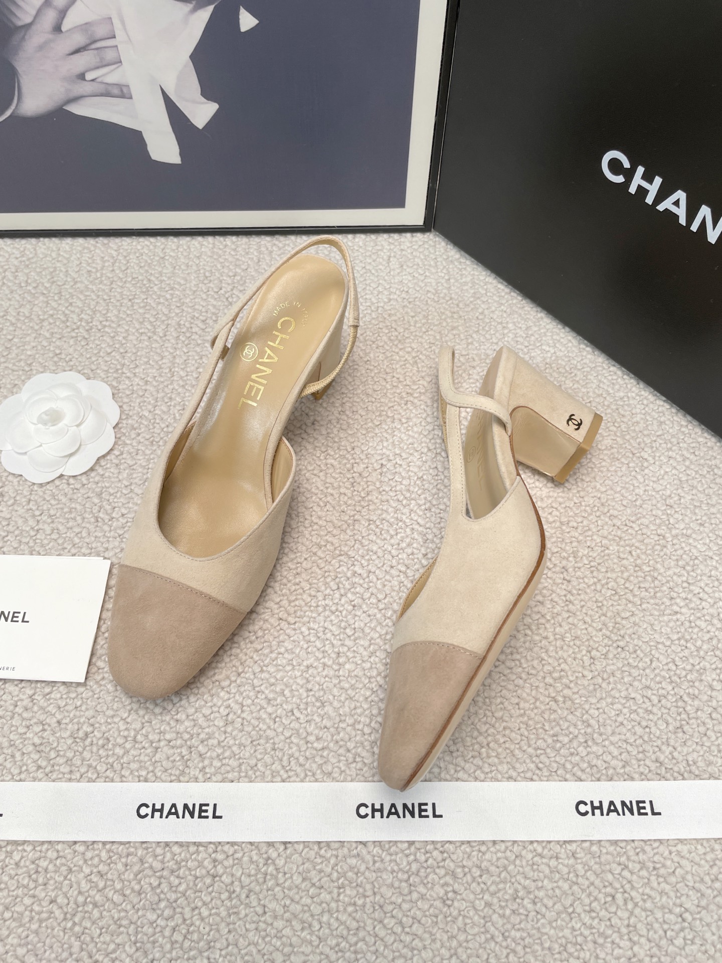 CHANEL Glue-Set Open-Back Sandals Flat / Chunky Heel