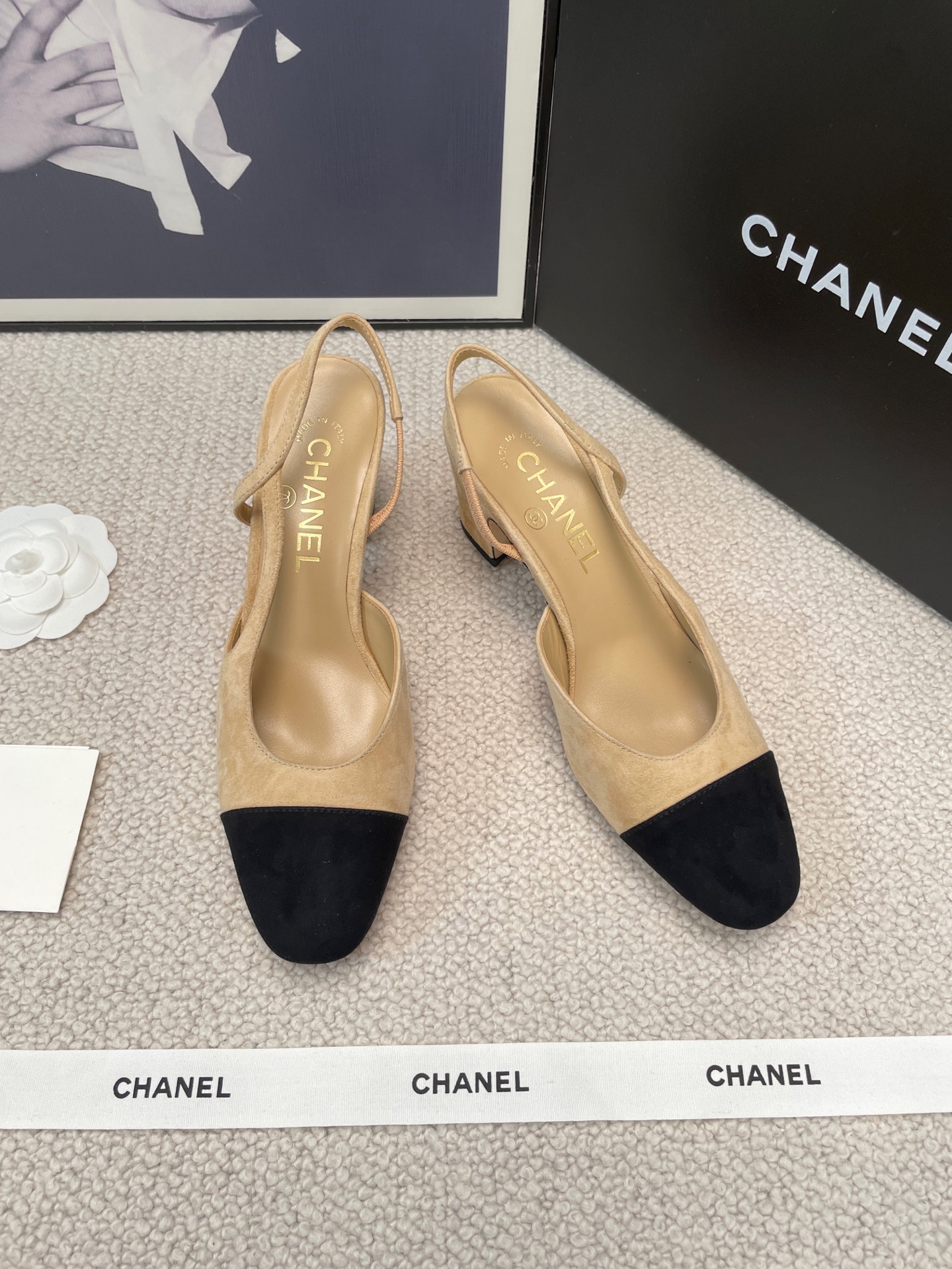 CHANEL Glue-Set Open-Back Sandals Flat / Chunky Heel