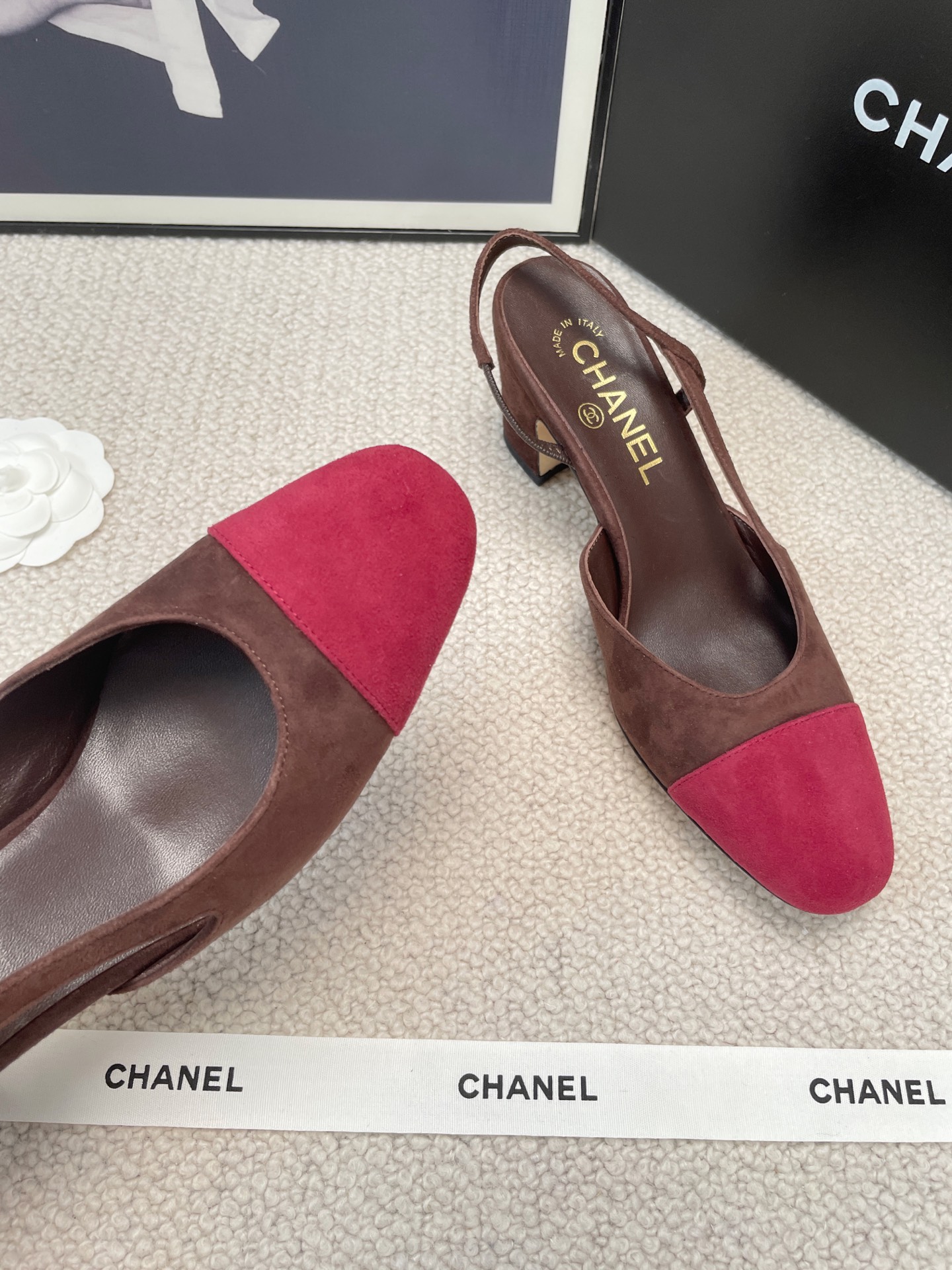 CHANEL Glue-Set Open-Back Sandals Flat / Chunky Heel