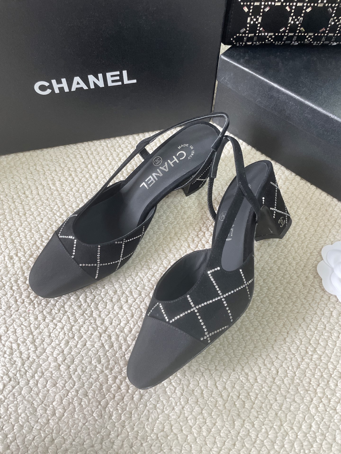 2025 Fall/Winter New Style CHANEL Rhinestone Open-Back Sling-back Sandals Flat / Chunky Heel