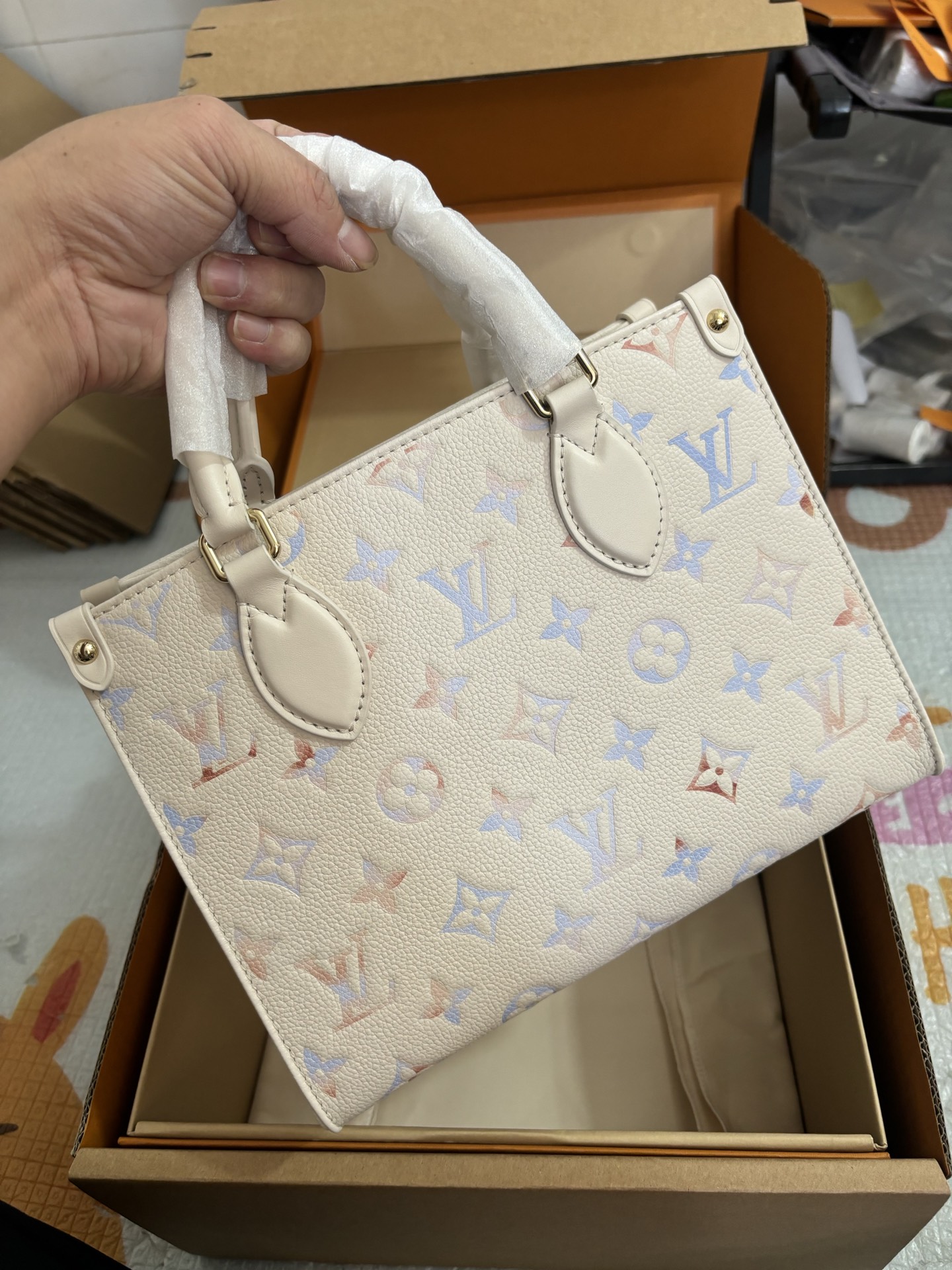 Louis Vuitton Onthego Small Handbag