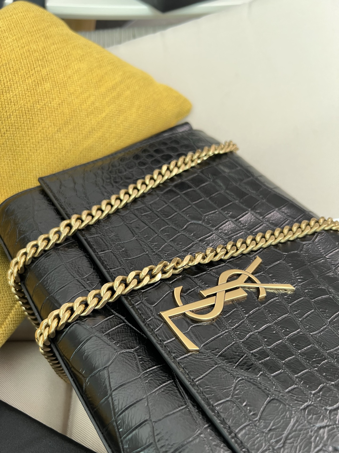 Kata Black Crocodile Pattern Double-Sided Bag