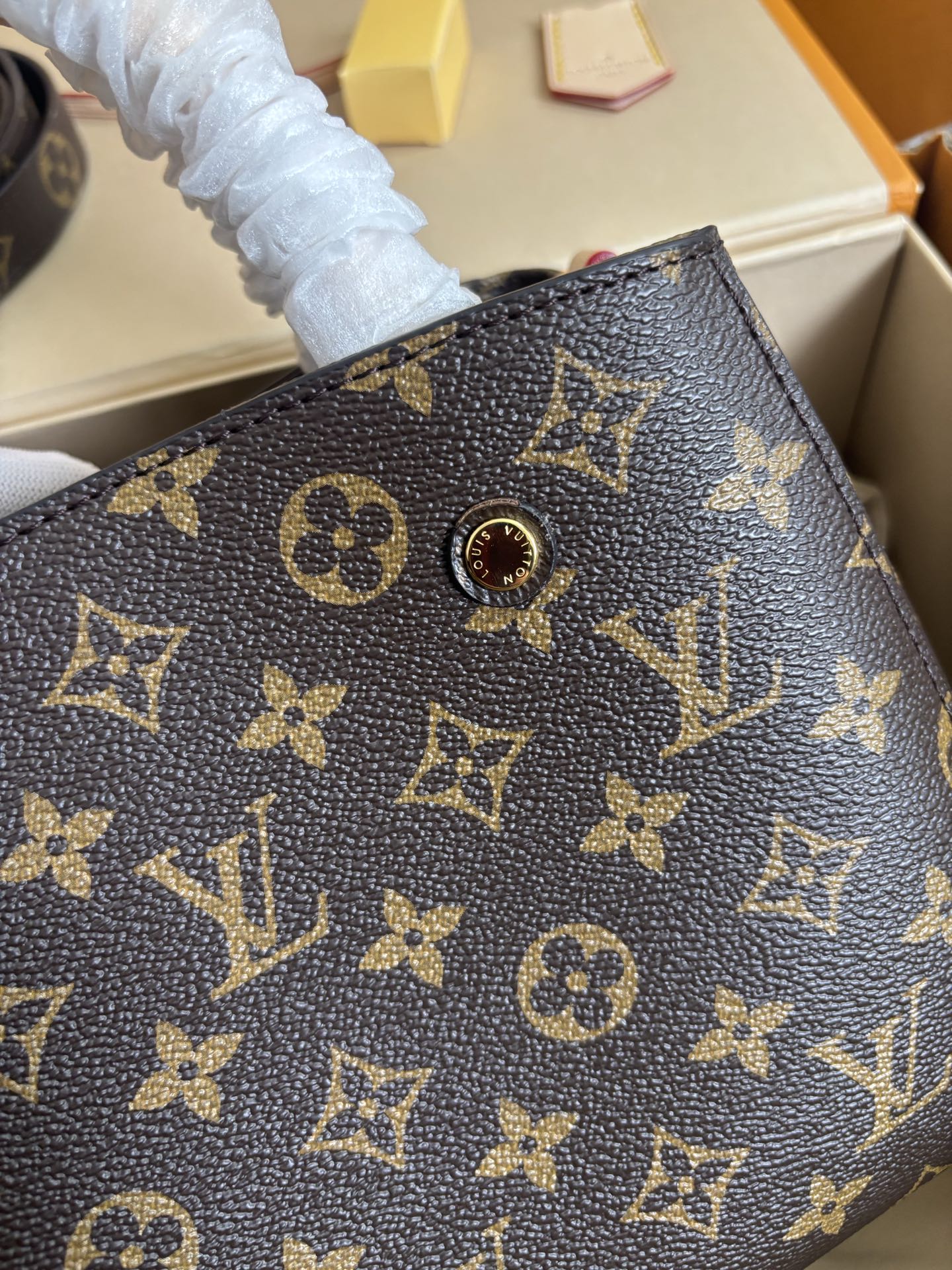 Louis Vuitton Montaigne BB