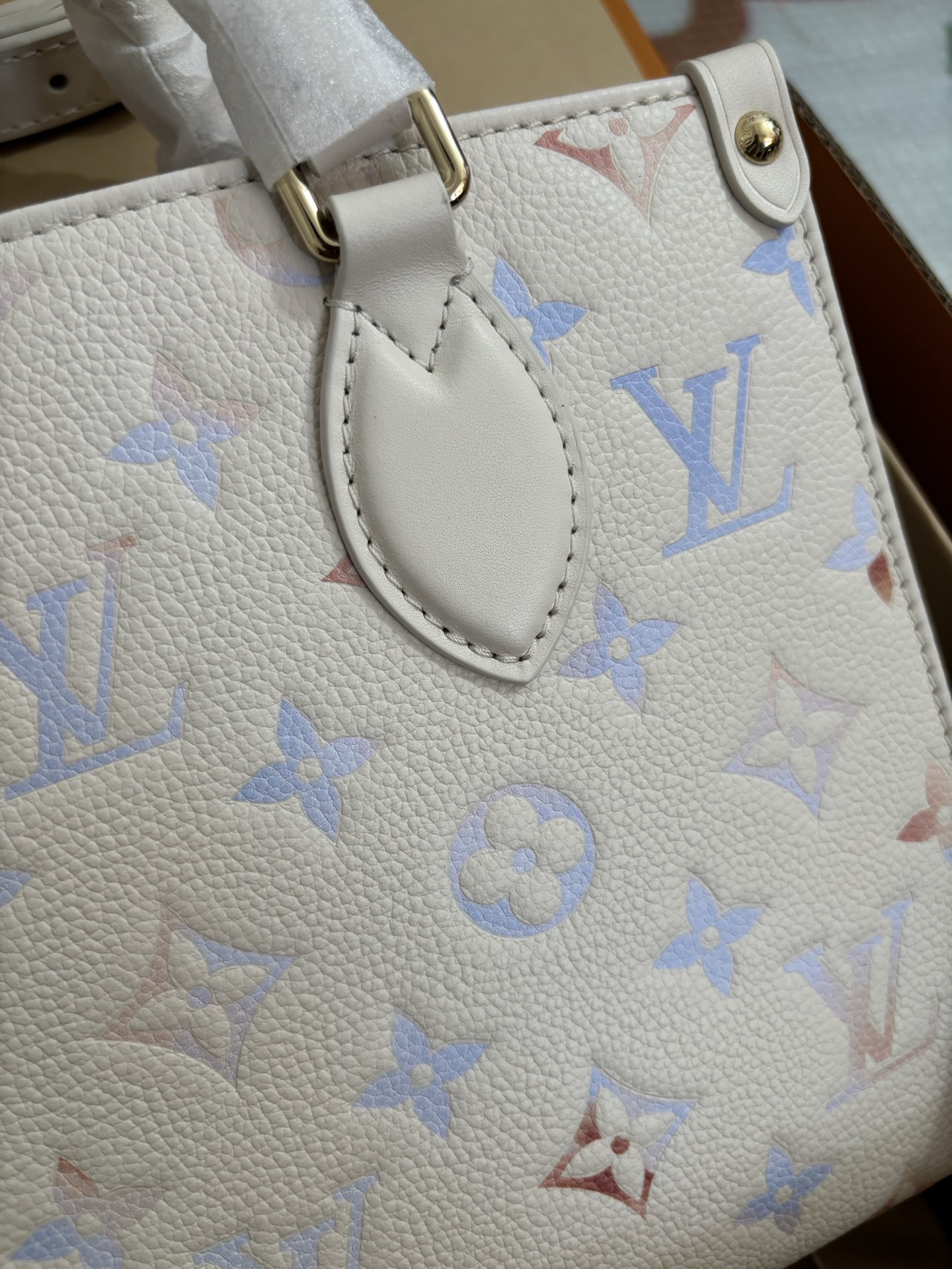 Louis Vuitton Onthego Small Handbag