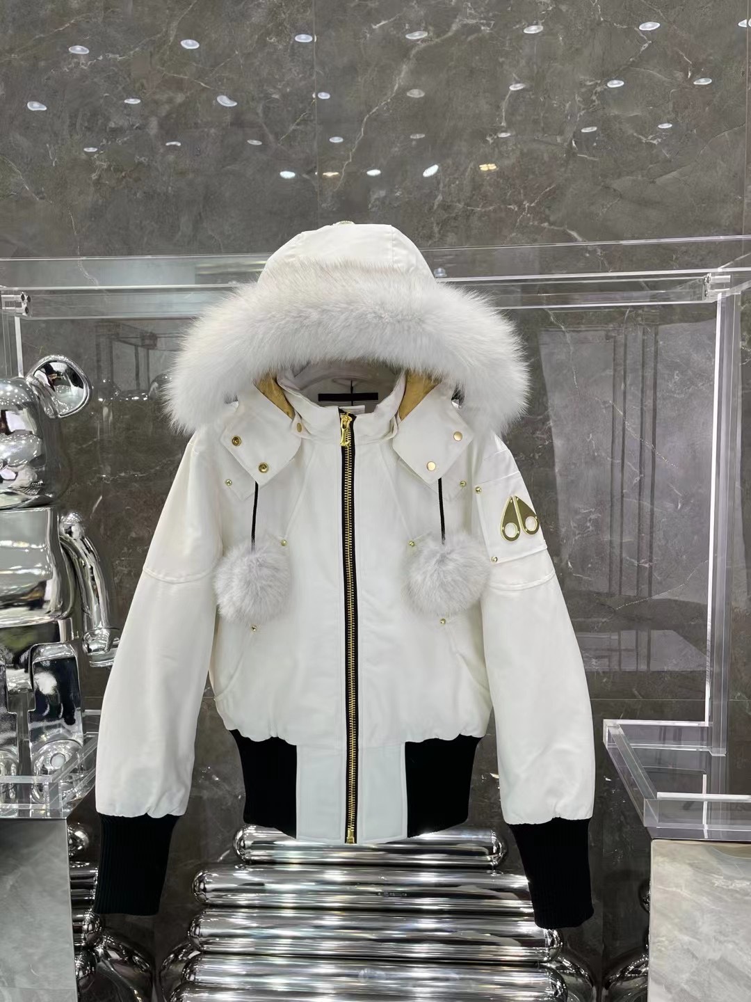 Moose Knuckles 03 Women's Short Gold Scissors Down Jacket