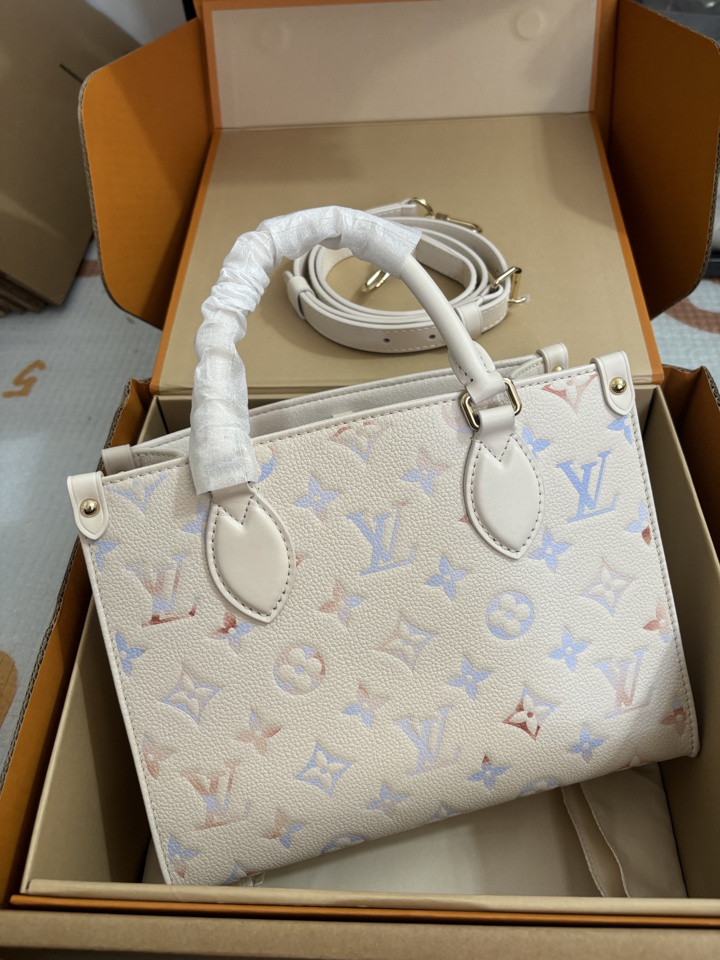 Louis Vuitton Onthego Small Handbag