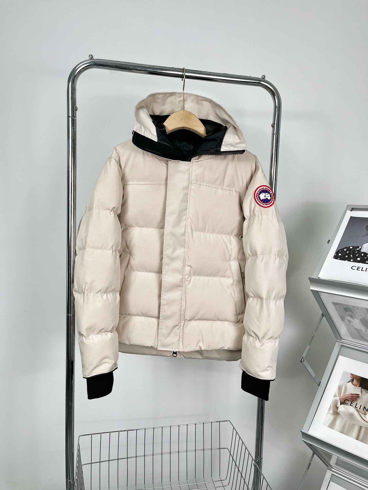 Canada Goose Style 17 Down Jacket